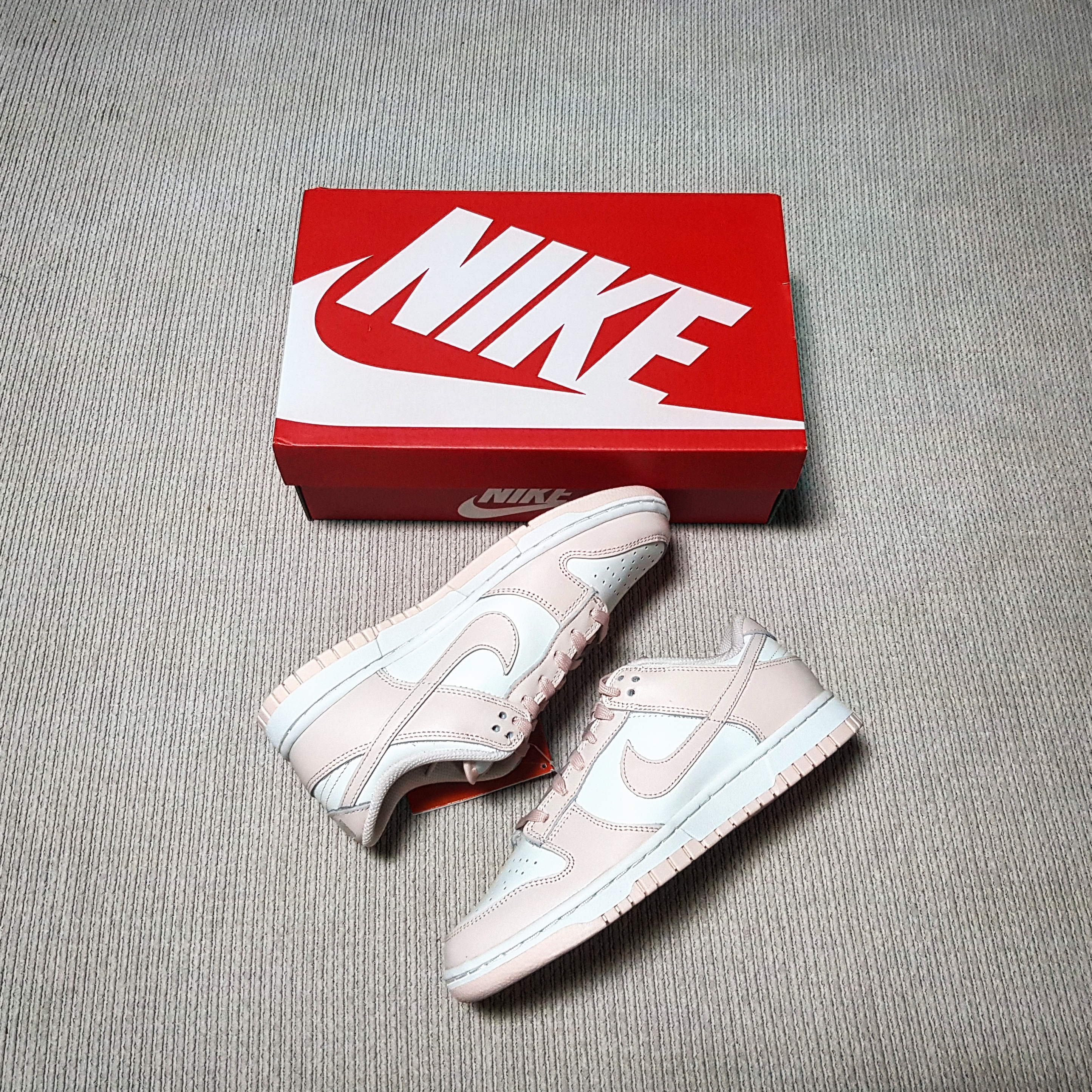 (W) Nike Dunk Low Orange Pearl 착용 스타일