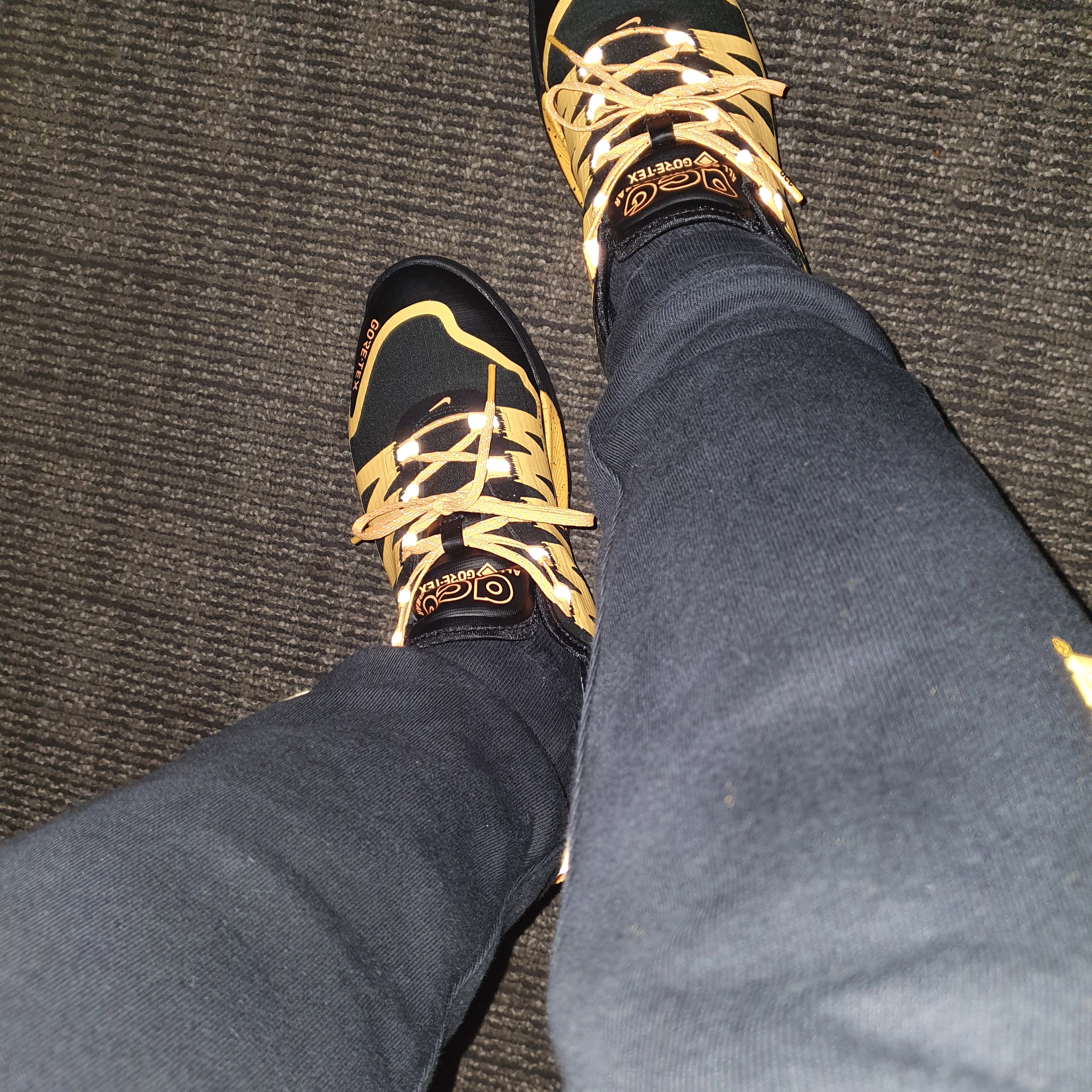 Nike ACG Air Nasu Gore-Tex Black Orange, Nike x Drake Nocta Fleece Pants Black - US/EU 착용 스타일 - 1