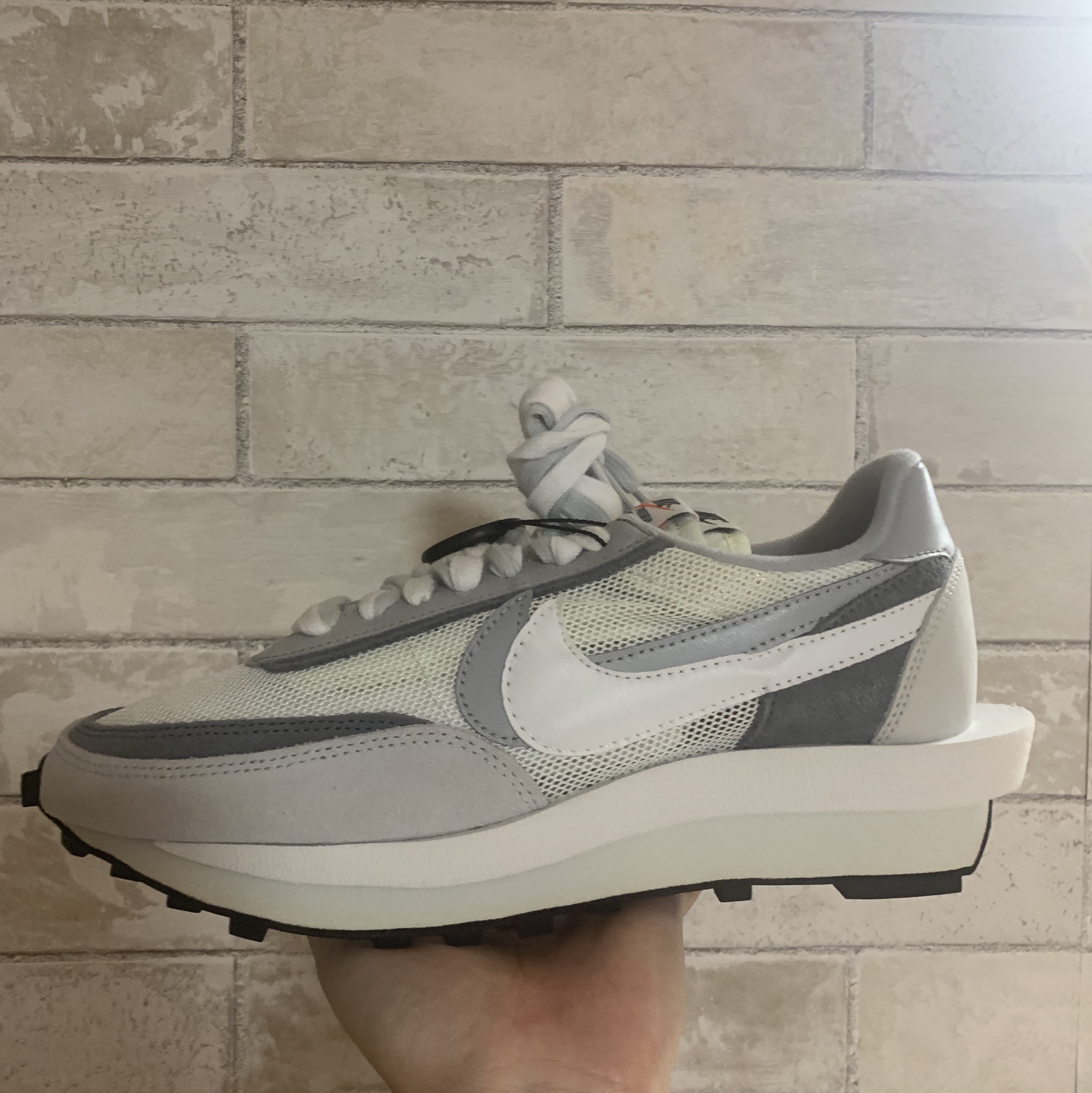 Nike x Sacai LDWaffle Summit White 착용 스타일