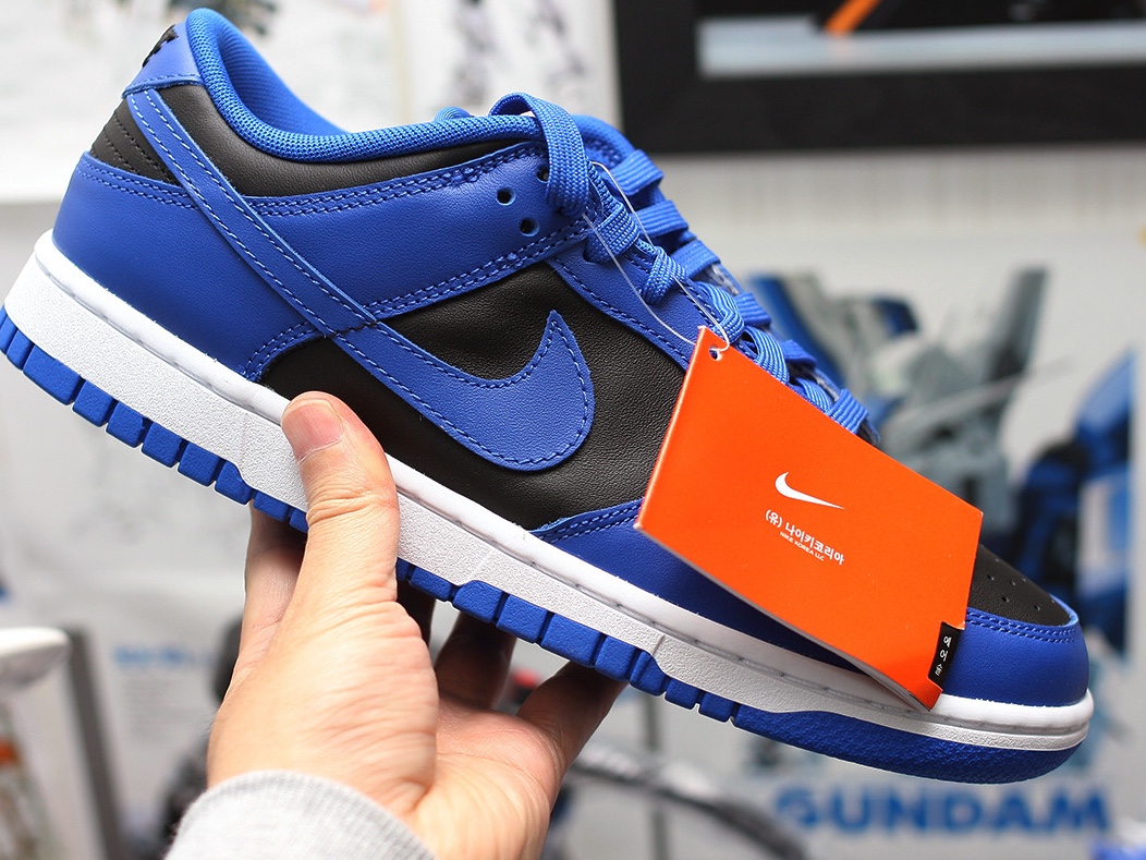 Nike Dunk Low Retro Hyper Cobalt 착용 스타일 - 4
