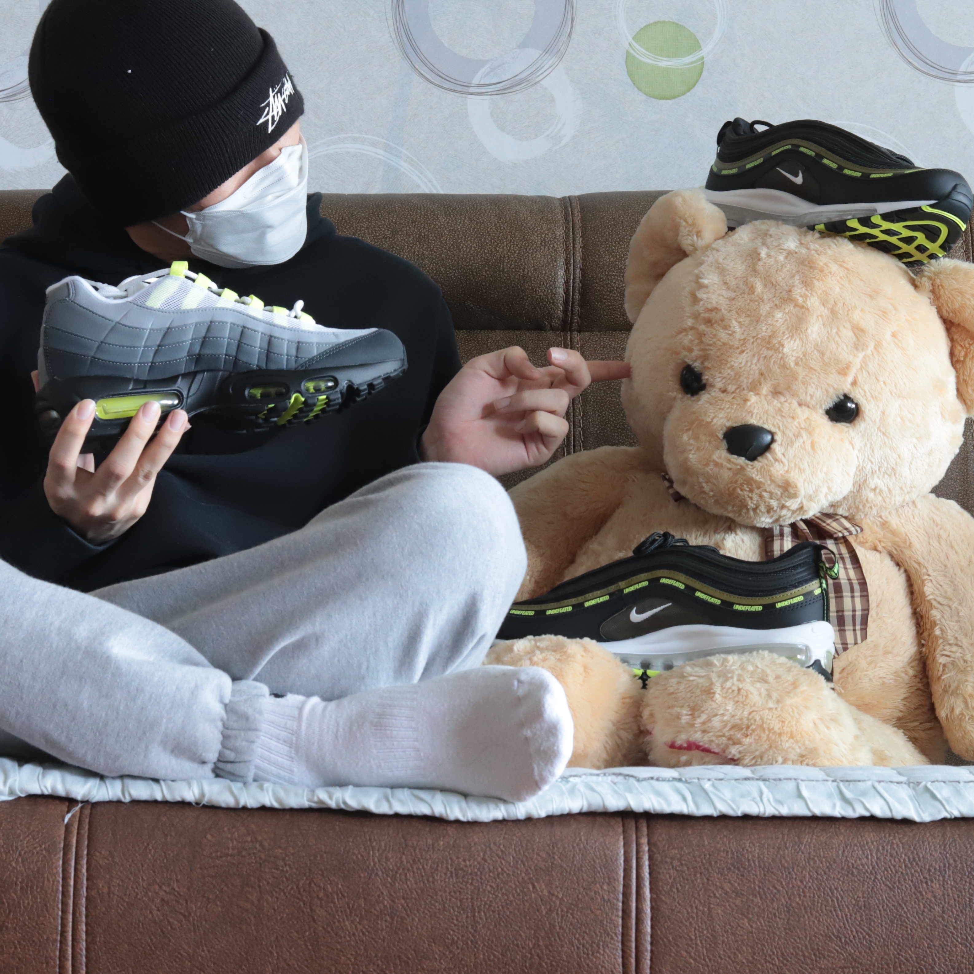 Nike x Stussy Cuff Beanie Black, Nike Air Max 95 OG Neon Yellow 2020 착용 스타일