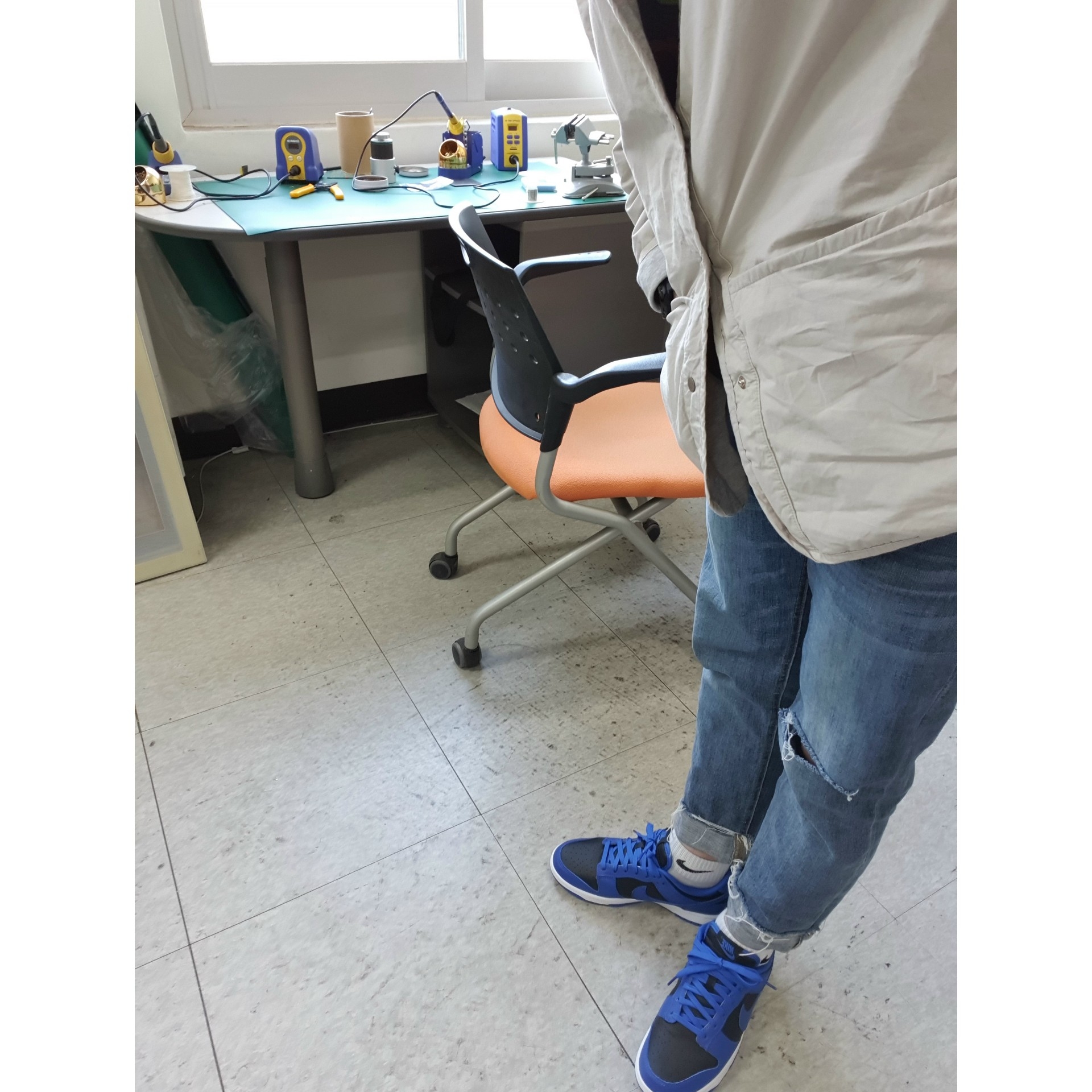 Nike Dunk Low Retro Hyper Cobalt 착용 스타일