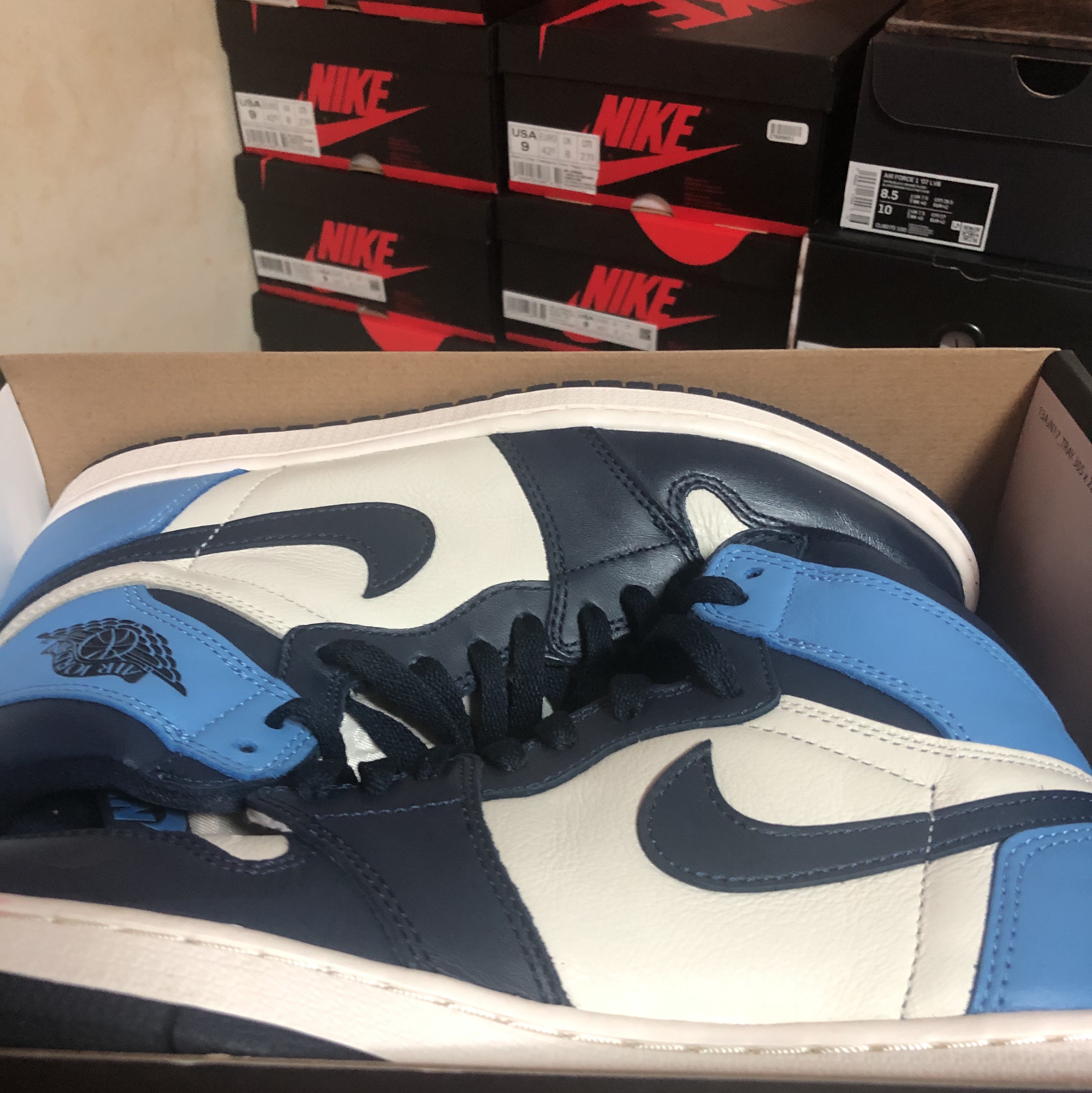 Jordan 1 Retro High Obsidian UNC 착용 스타일