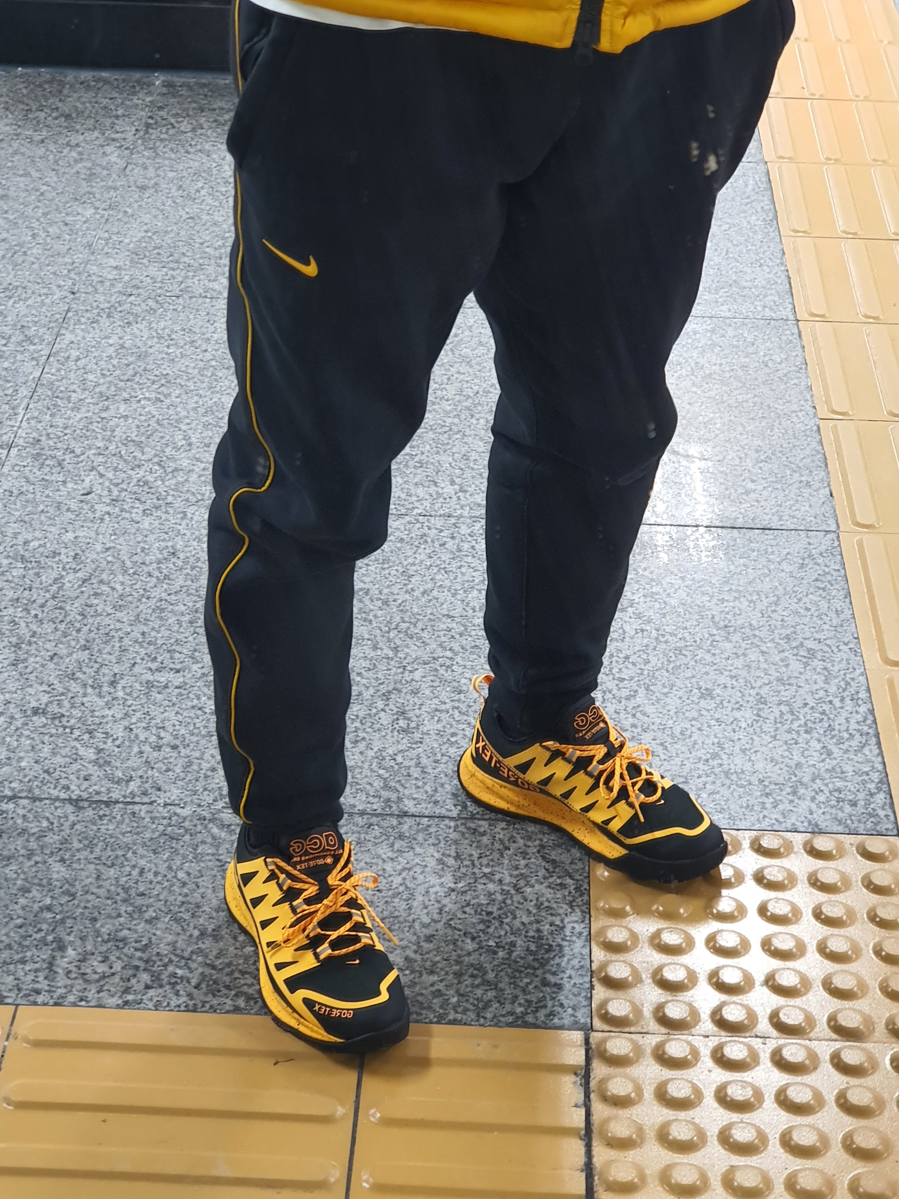 Nike x Drake Nocta Essential Hoodie Black - Asia, Nike x Drake Nocta Essential Track Jacket - Asia 착용 스타일 - 3