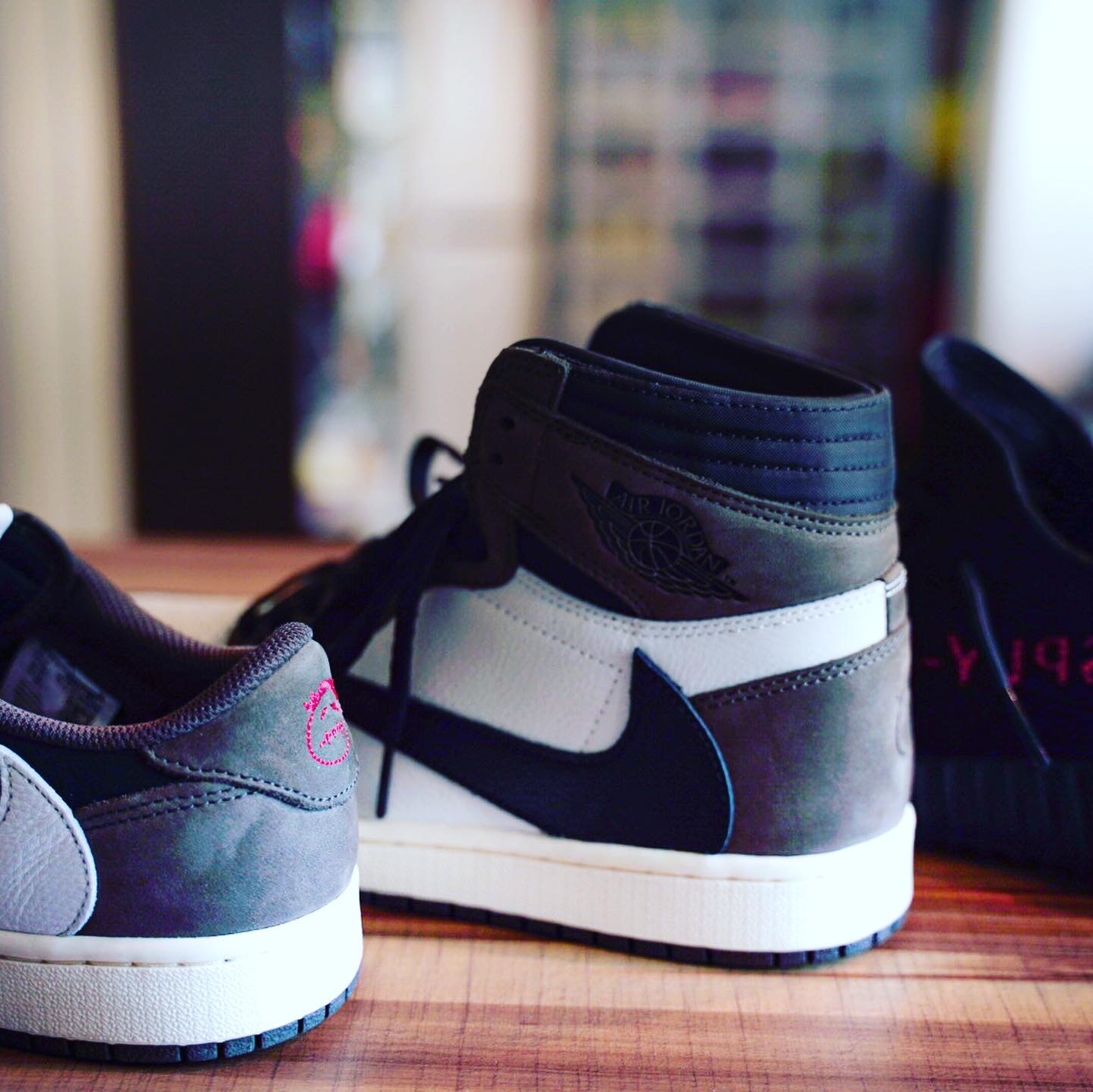 Jordan 1 x Travis Scott Retro High OG SP Mocha, Jordan 1 x Travis Scott Retro Low OG SP Mocha 착용 스타일 - 2