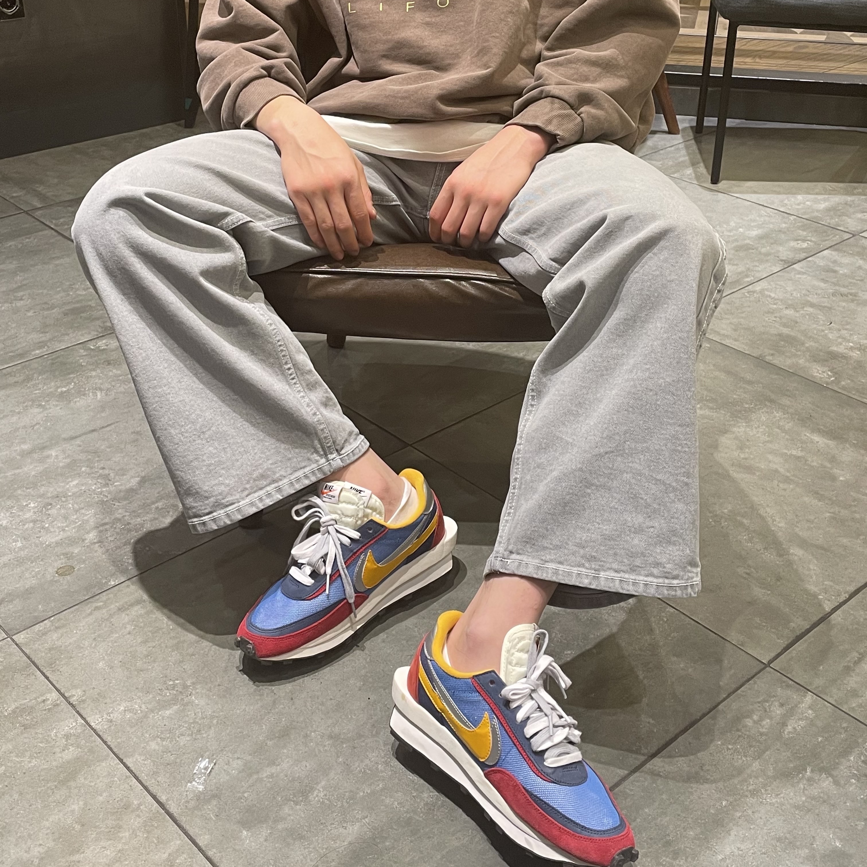 Nike x Sacai LDWaffle Blue Multi 착용 스타일