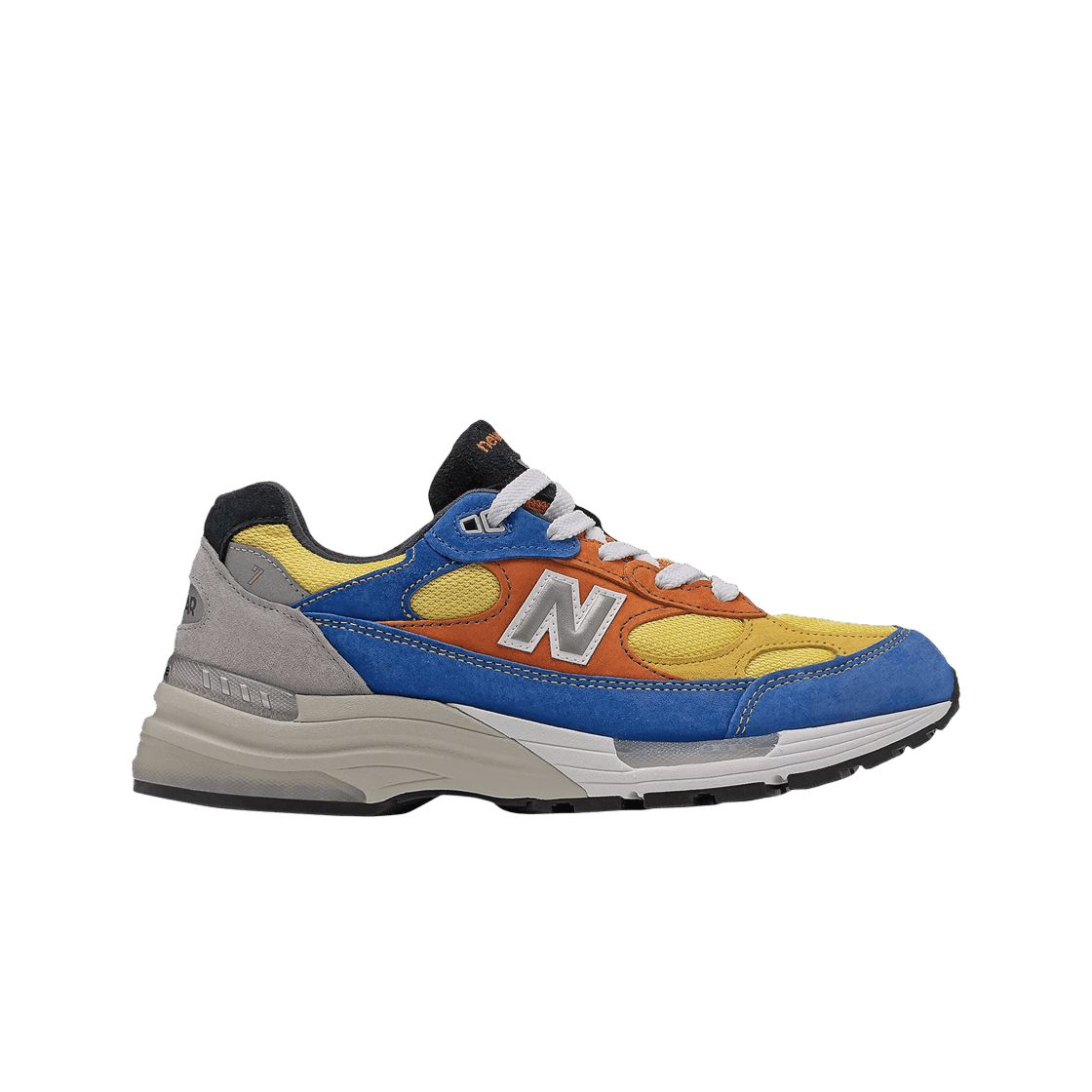 뉴발란스 x 다리우스 베이즐리 992 메이드 인 USA 갭 이어(New Balance x Darius Bazely 992 Made in USA Gap Year)