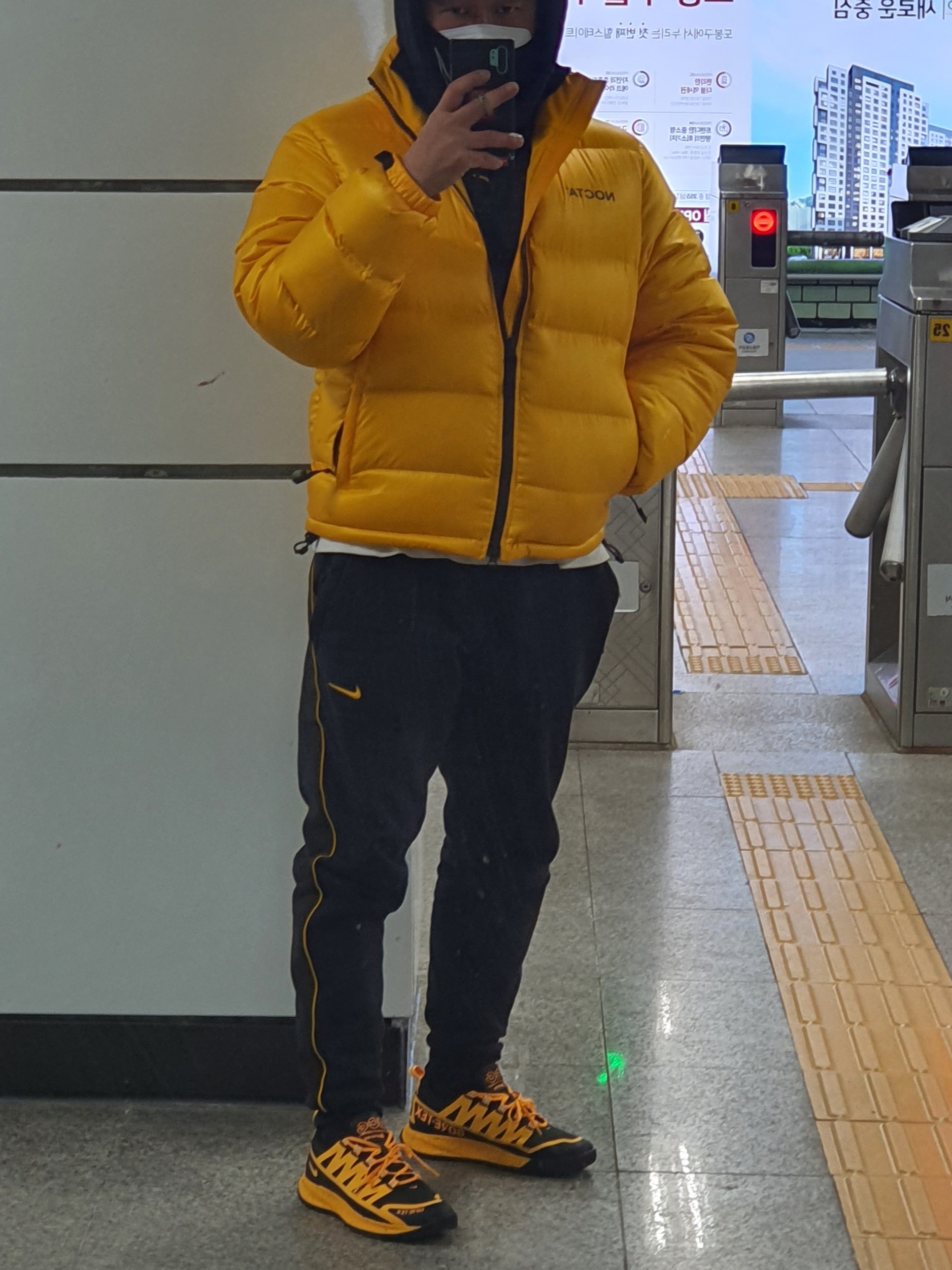 Nike x Drake Nocta Essential Hoodie Black - Asia, Nike x Drake Nocta Essential Track Jacket - Asia 착용 스타일 - 2