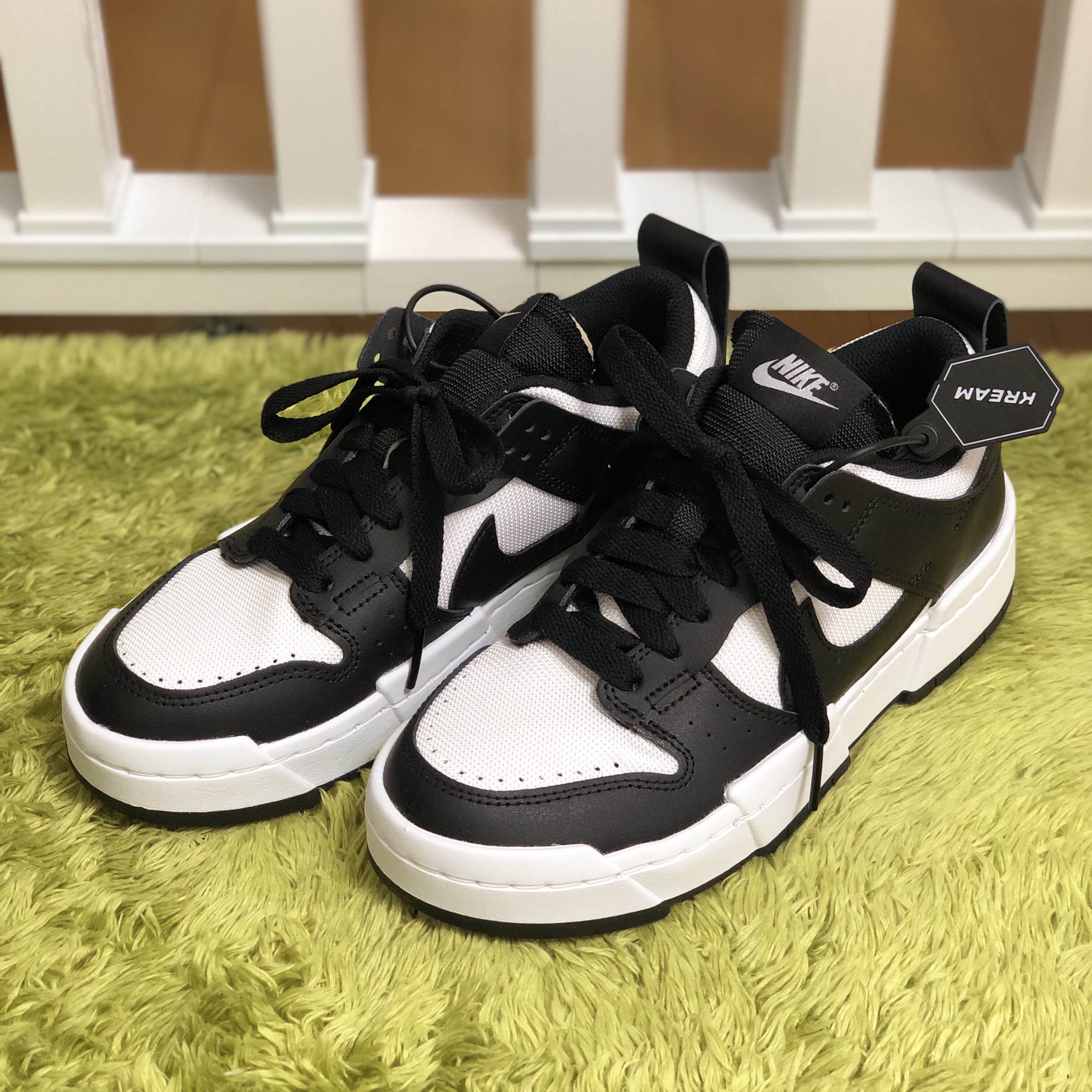 (W) Nike Dunk Low Disrupt Black White 착용 스타일