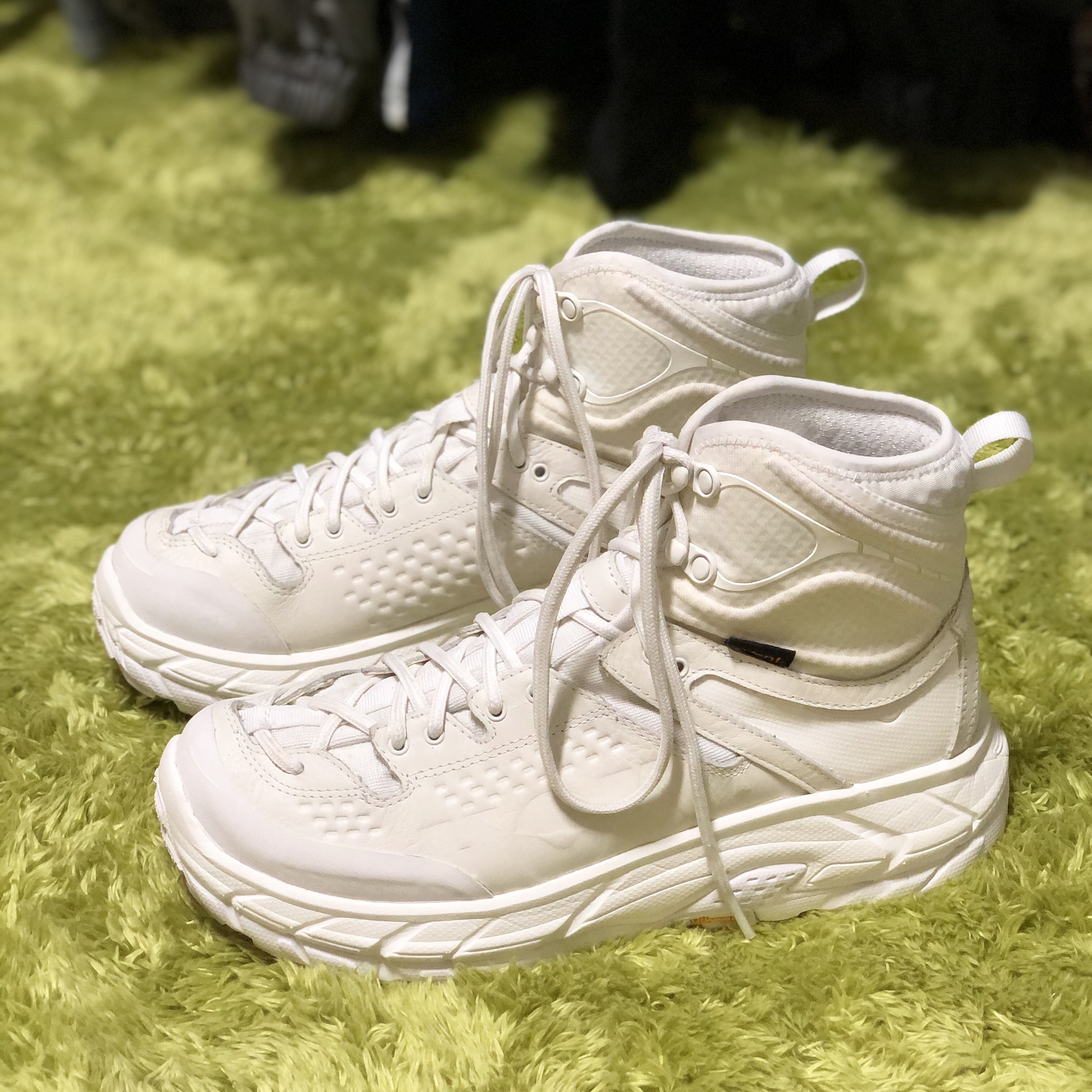 Hoka x Opening Ceremony Tor Ultra Hi 착용 스타일