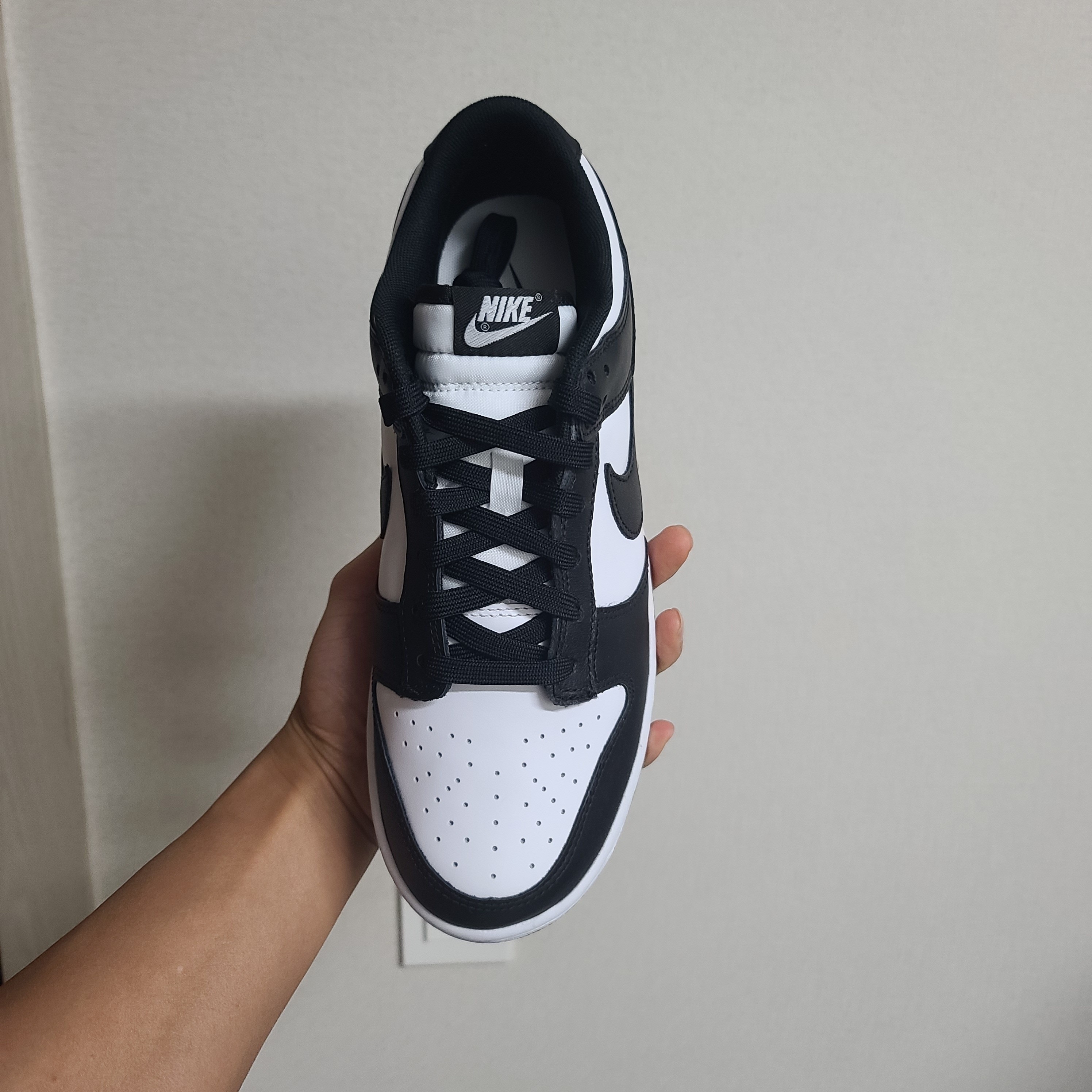Nike Dunk Low Retro Black 착용 스타일 - 3