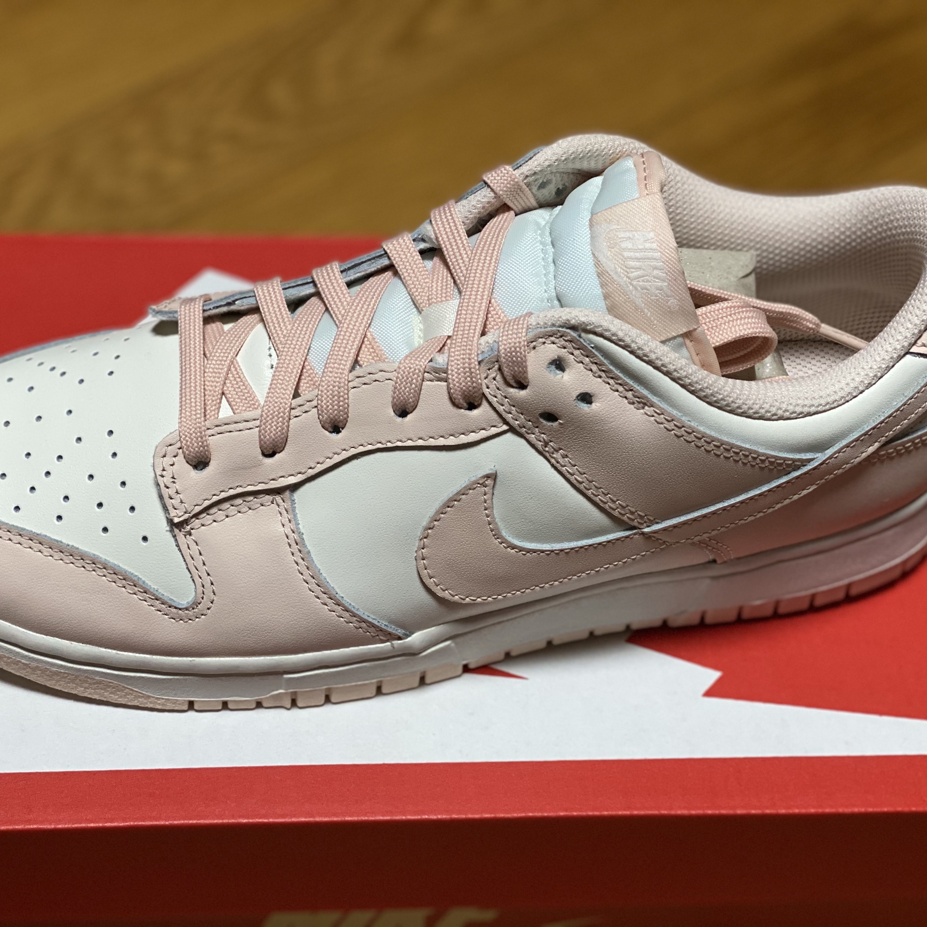 (W) Nike Dunk Low Orange Pearl 착용 스타일 - 1
