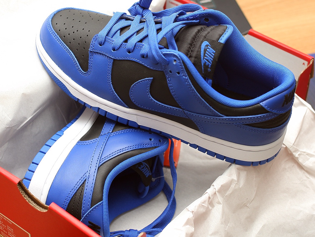 Nike Dunk Low Retro Hyper Cobalt 착용 스타일 - 2