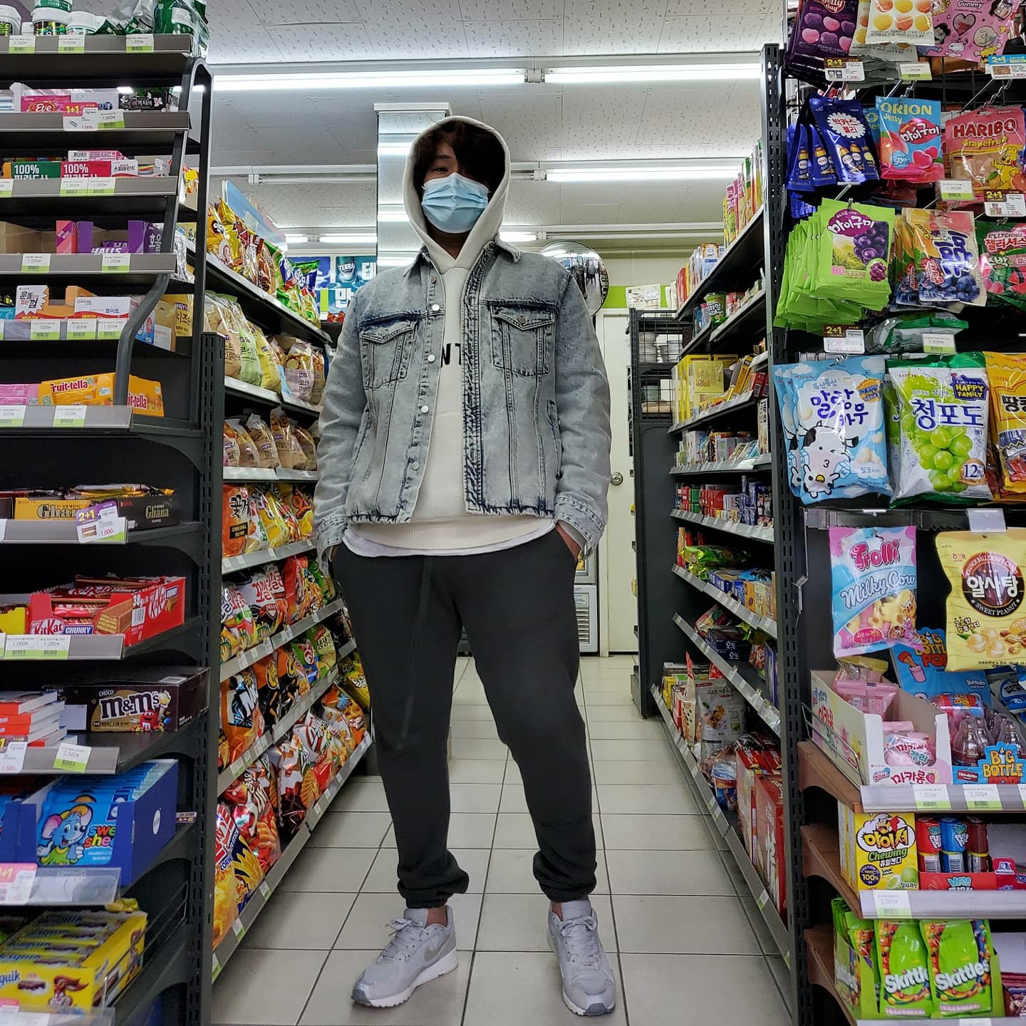 Essentials Knit Hoodie Olive - 20FW, Nike x Fear of God Air Skylon 2 Light Bone 착용 스타일