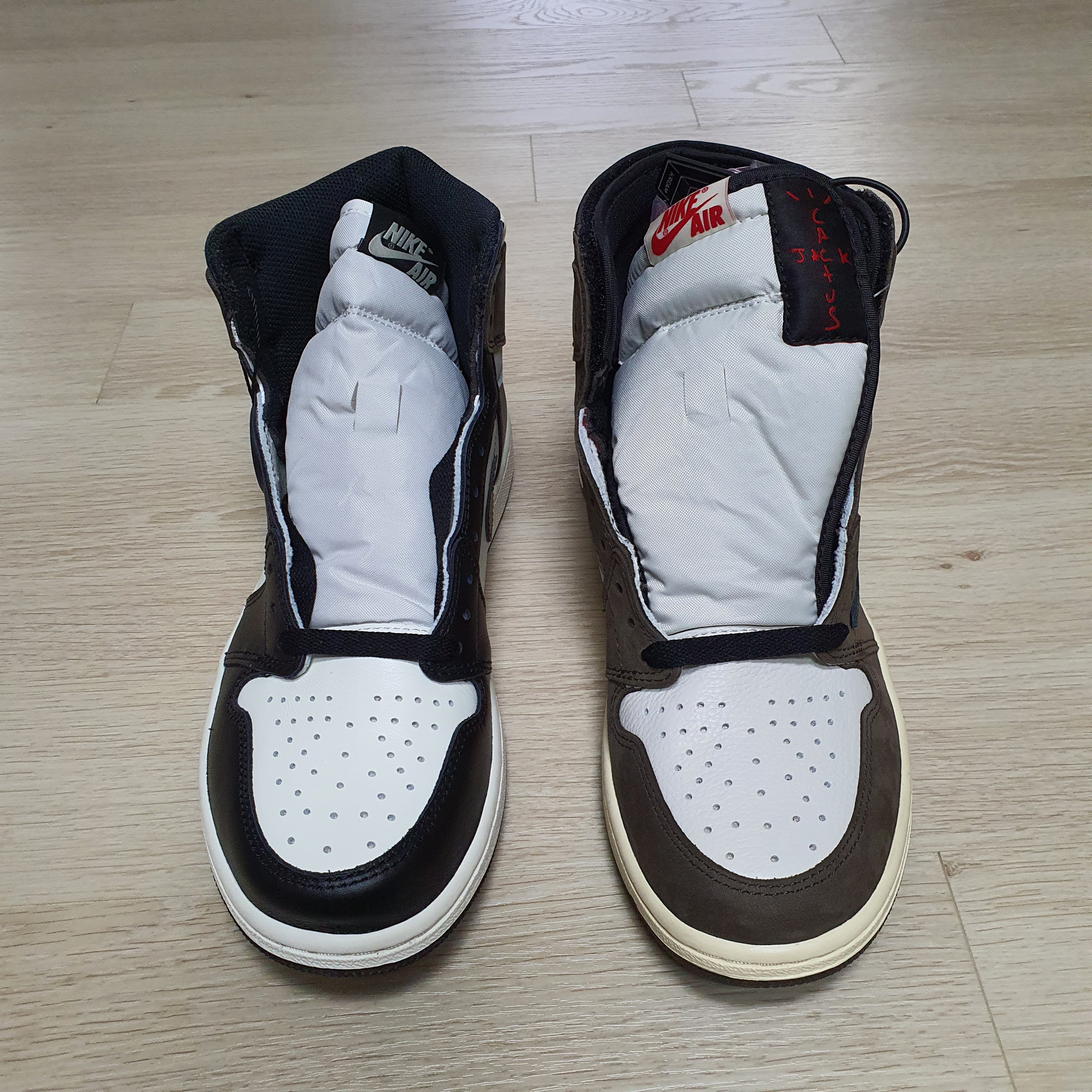 Jordan 1 x Travis Scott Retro High OG SP Mocha, Jordan 1 Retro High OG Black Mocha 착용 스타일 - 4