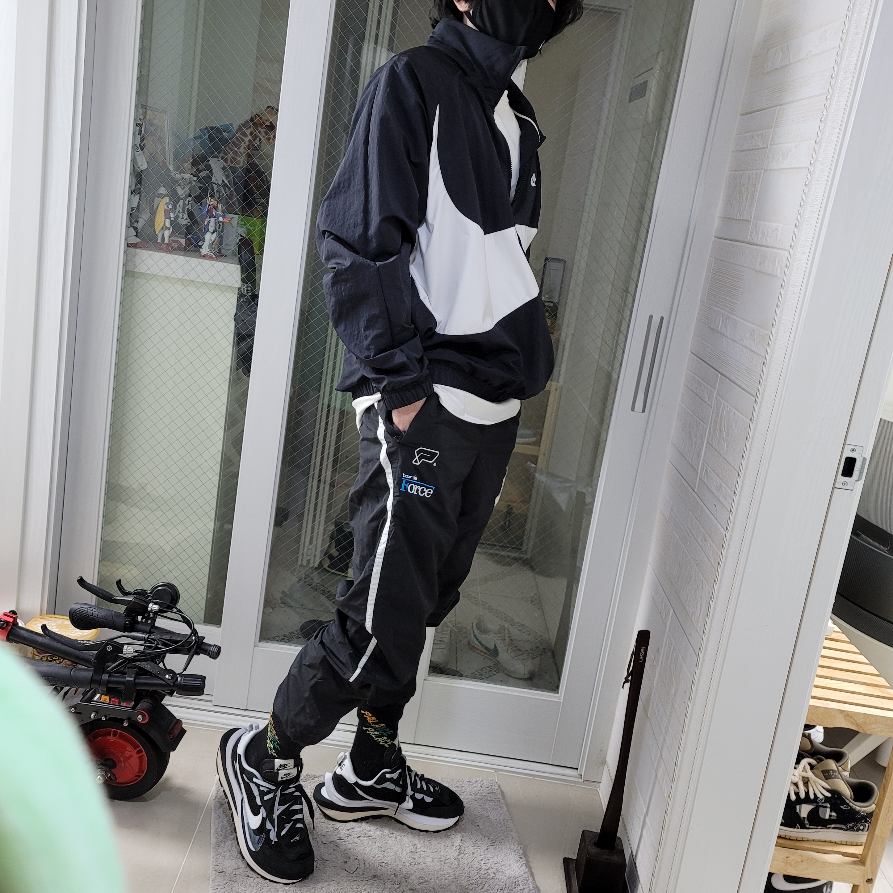 Nike x Sacai VaporWaffle Black White 착용 스타일