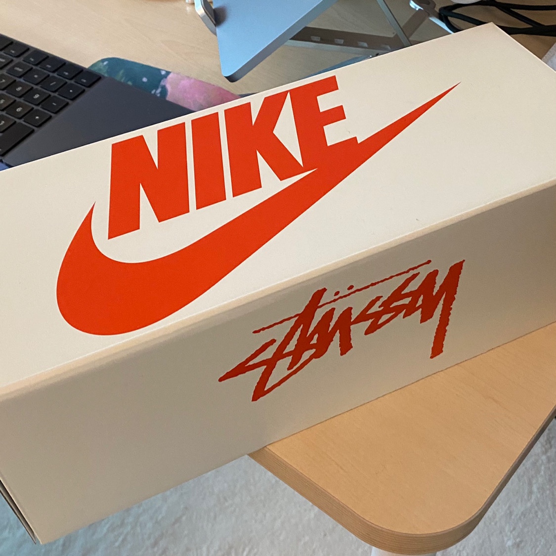 Nike x Stussy Benassi Slide Black 착용 스타일 - 1
