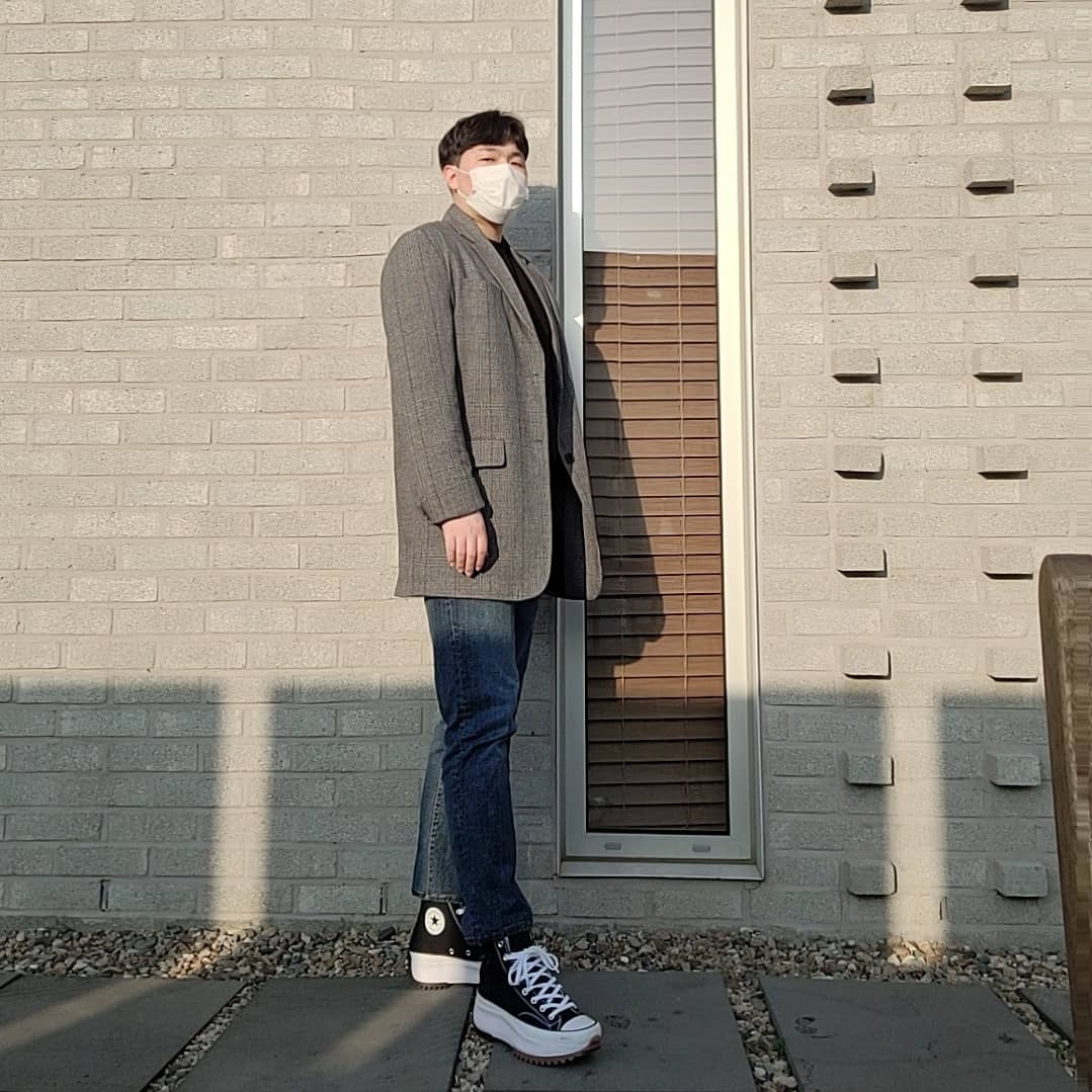 Converse Run Star Hike Hi Black White Gum 착용 스타일