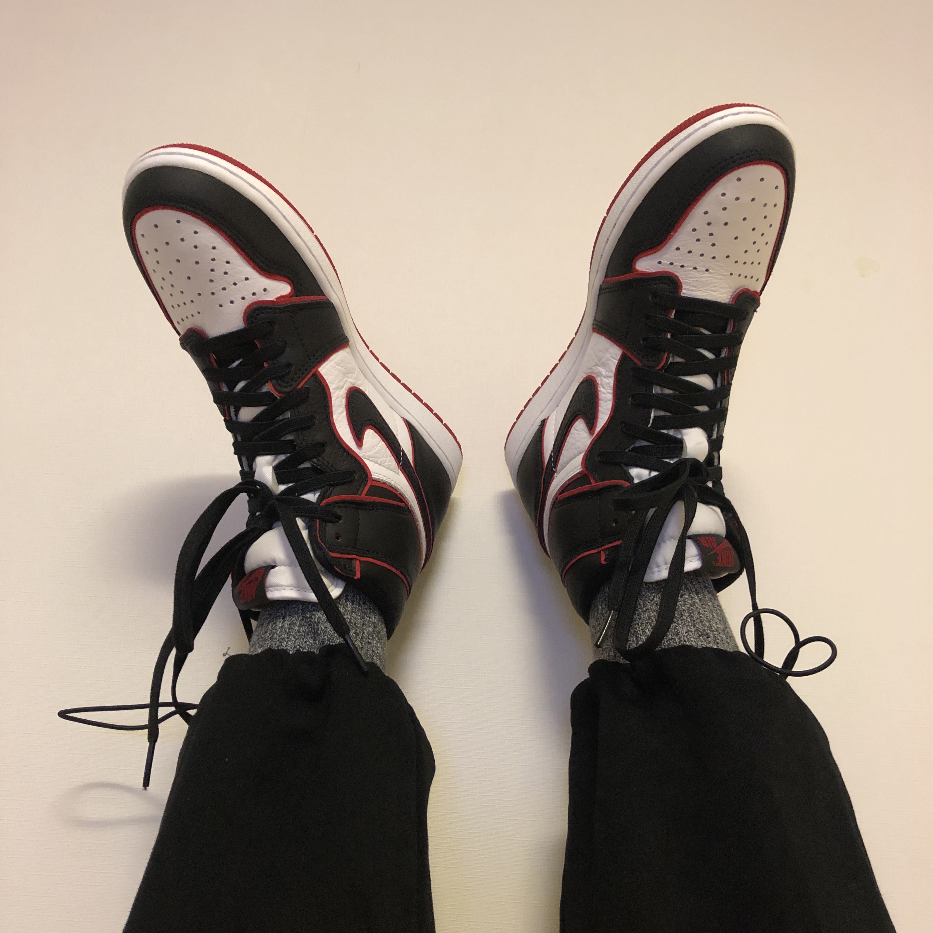 Jordan 1 Retro High OG Bloodline 착용 스타일