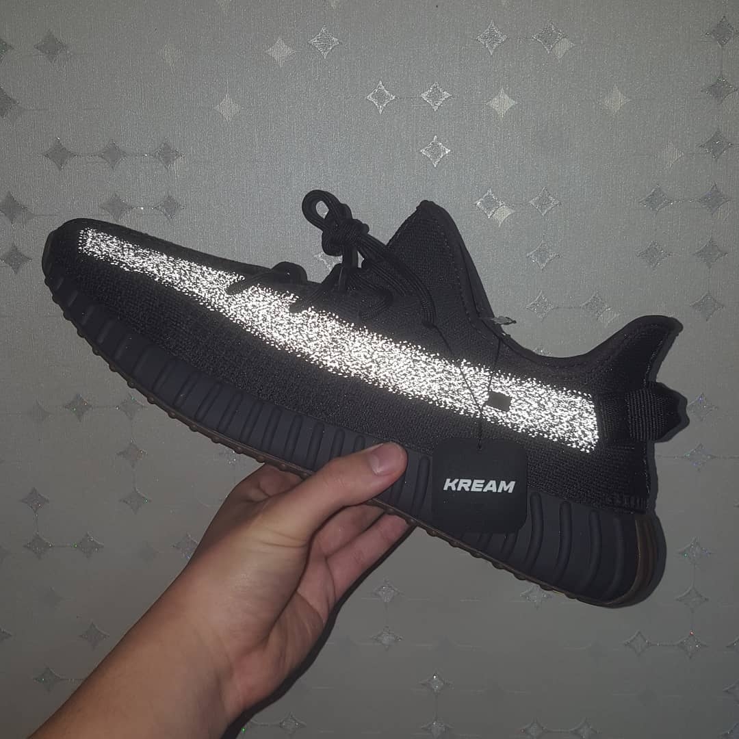 Adidas Yeezy Boost 350 V2 Cinder - Reflective 착용 스타일 - 1