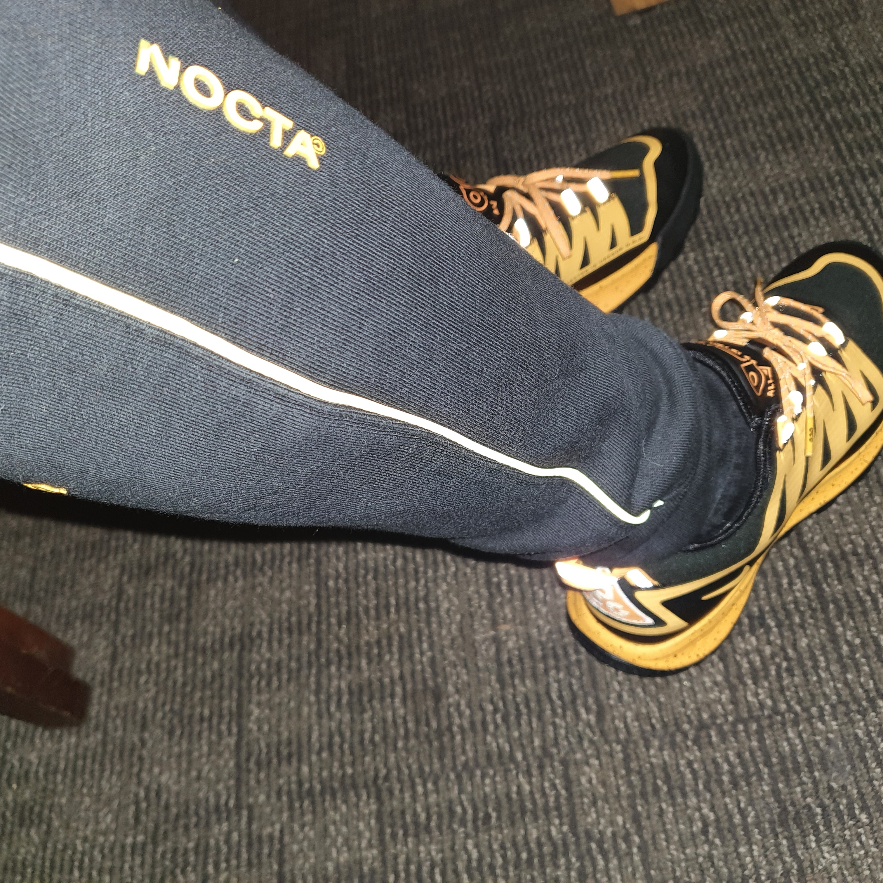 Nike ACG Air Nasu Gore-Tex Black Orange, Nike x Drake Nocta Fleece Pants Black - US/EU 착용 스타일 - 2