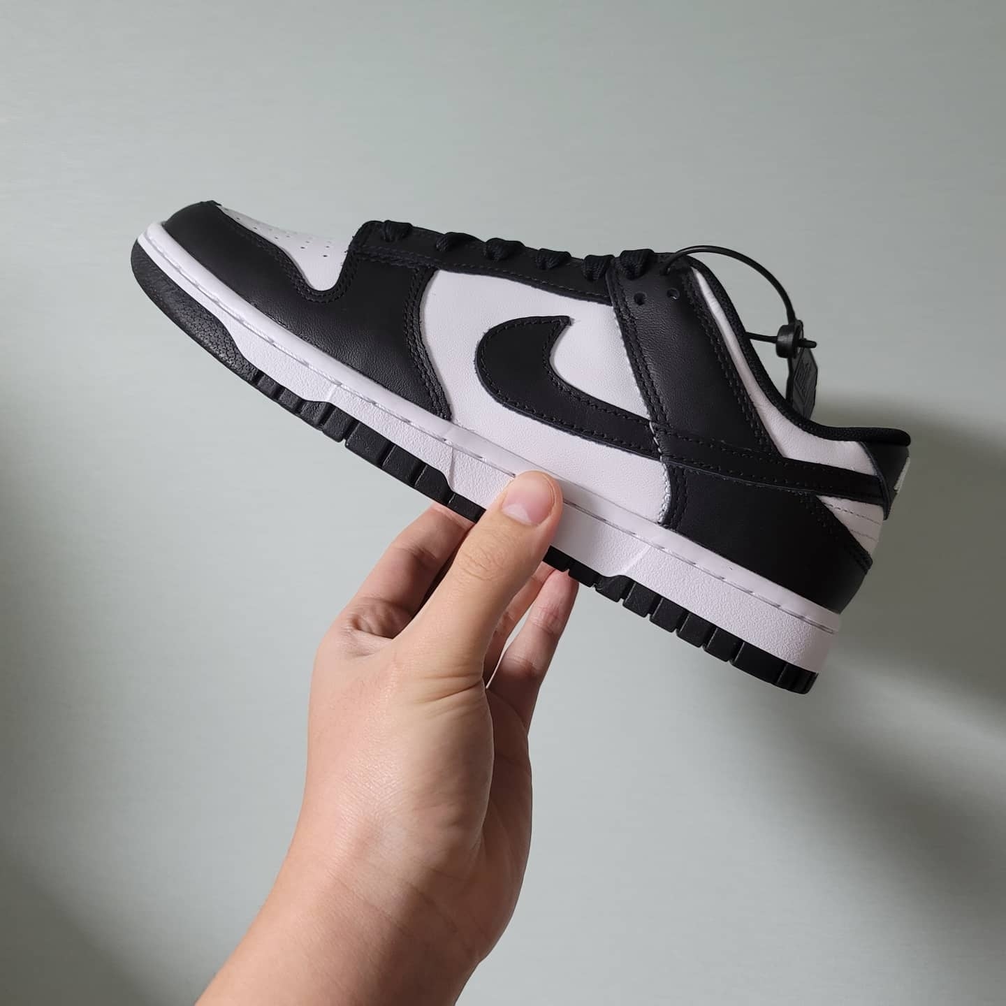 Nike Dunk Low Retro Black 착용 스타일 - 2