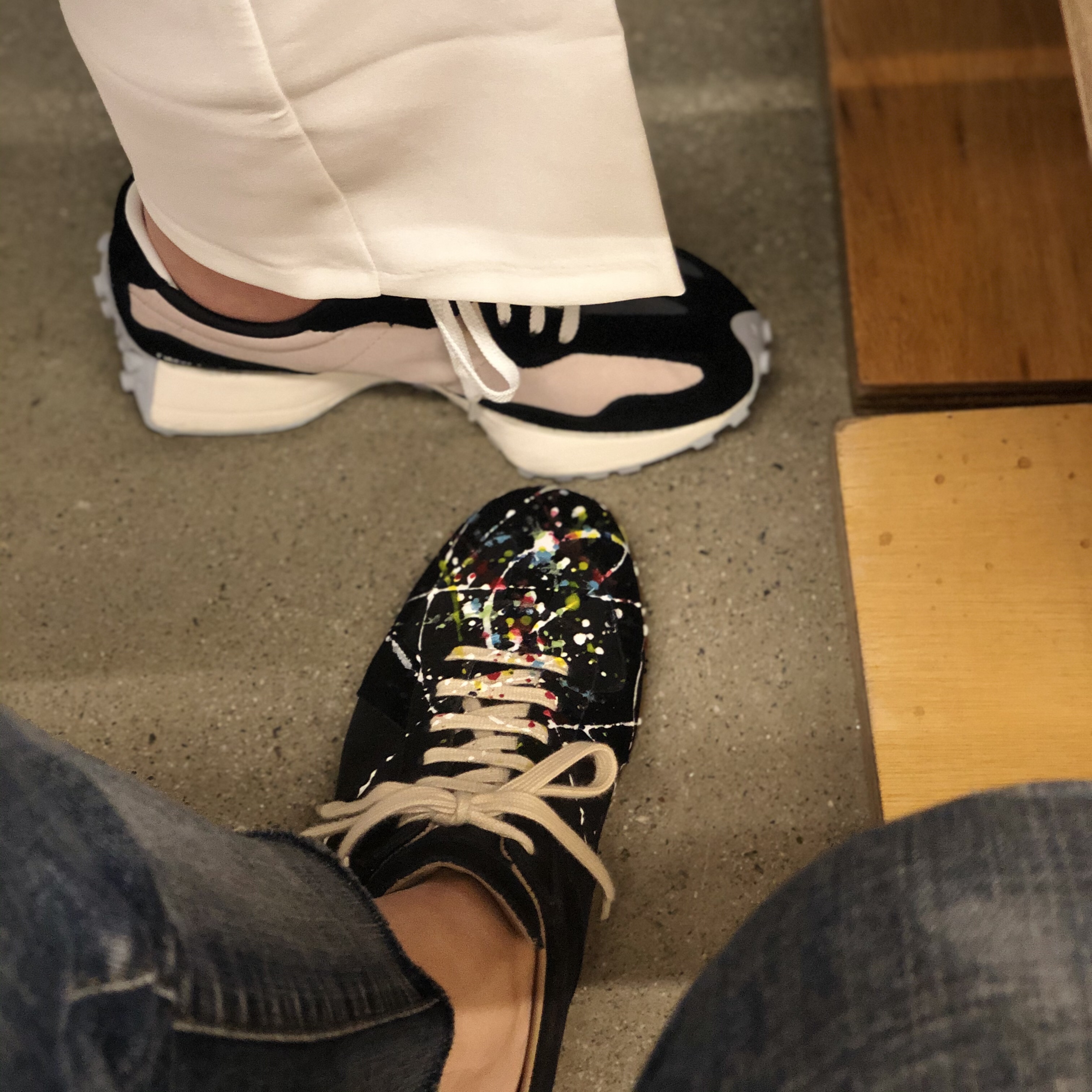 Maison Margiela Replica Paint Drop Sneakers Black, (W) New Balance 327 Black 착용 스타일