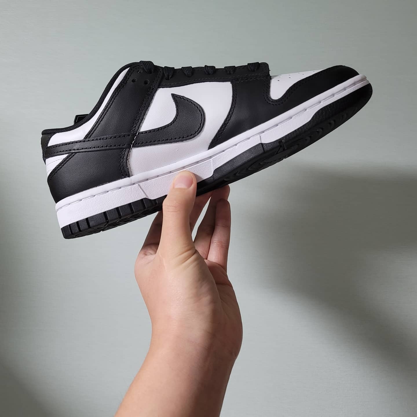 Nike Dunk Low Retro Black 착용 스타일 - 1