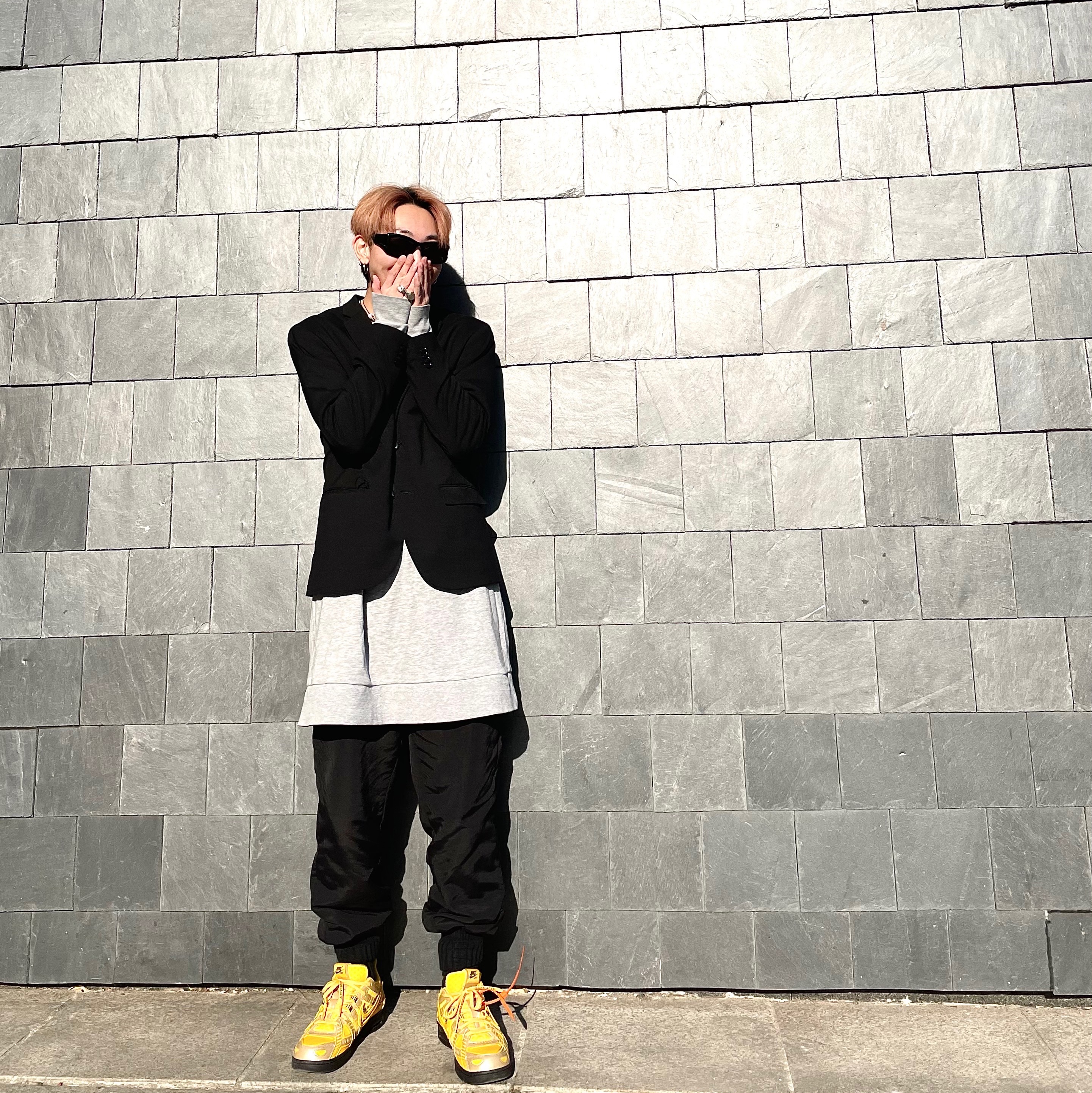 Nike x Off-White Air Rubber Dunk University Gold 착용 스타일 - 3