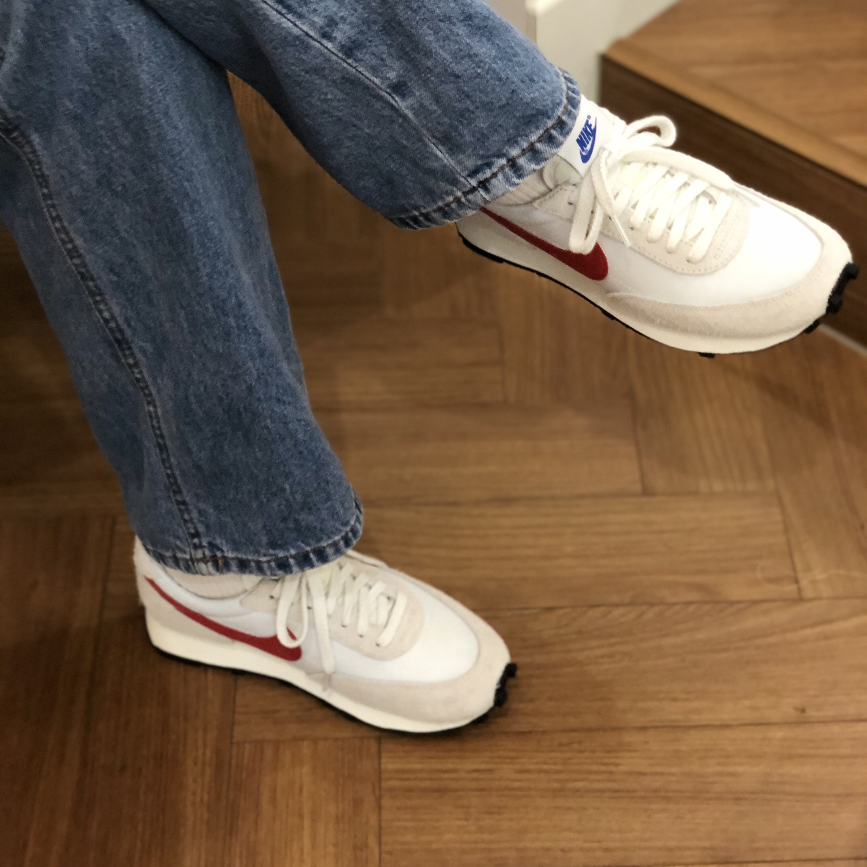 Nike Daybreak SP White University Red 착용 스타일
