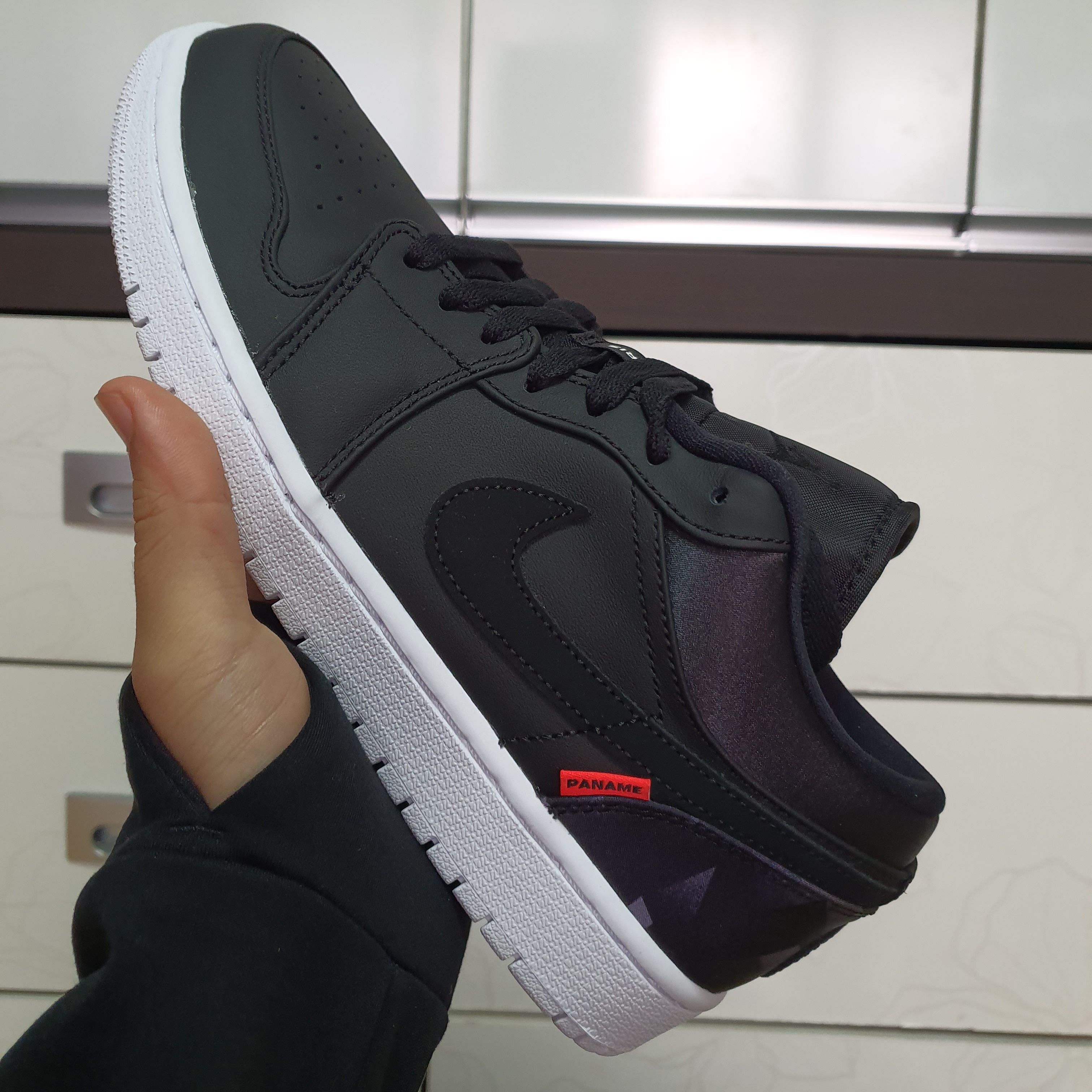 Jordan 1 x Paris Saint-Germain Low Black 착용 스타일
