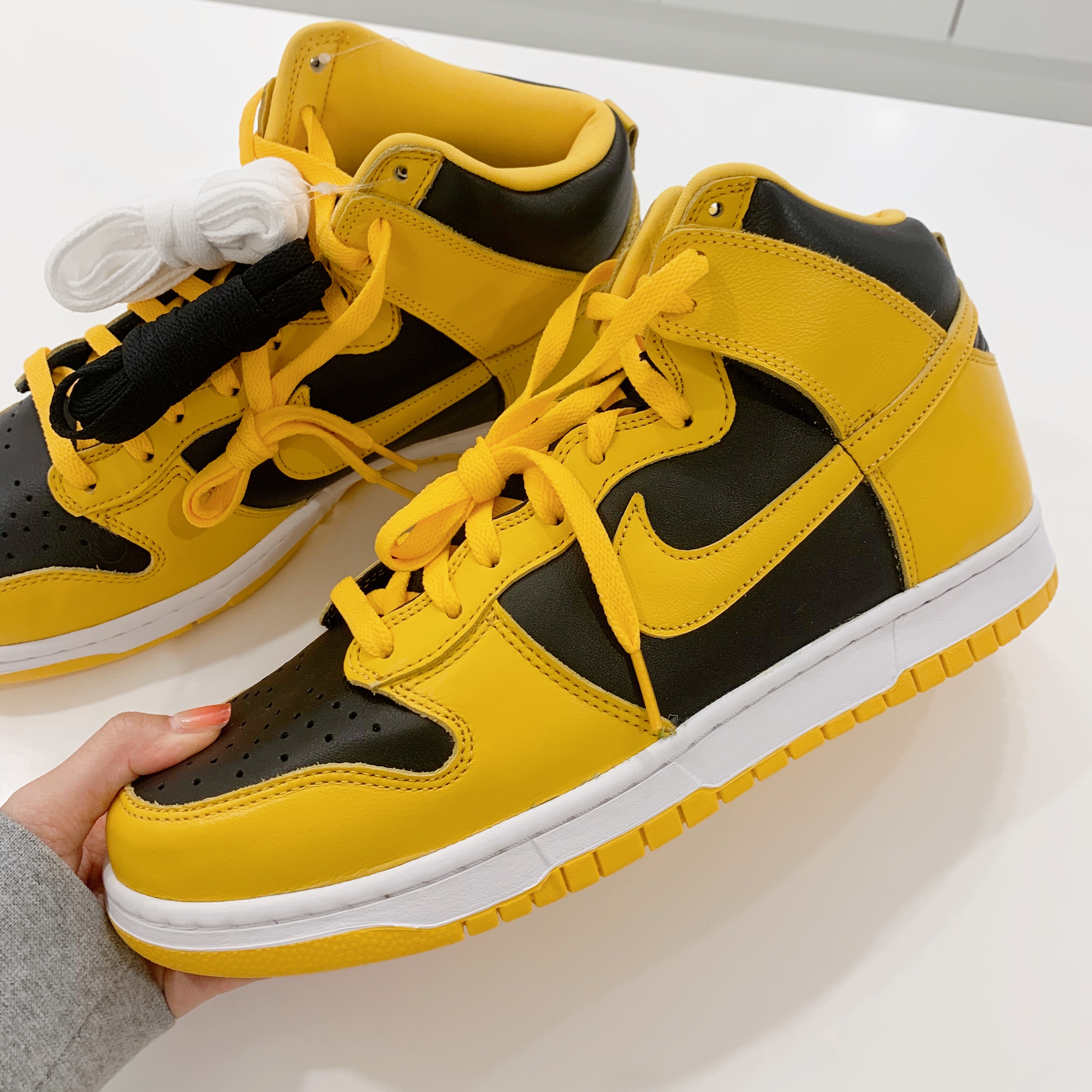 Nike Dunk High SP Varsity Maize 착용 스타일