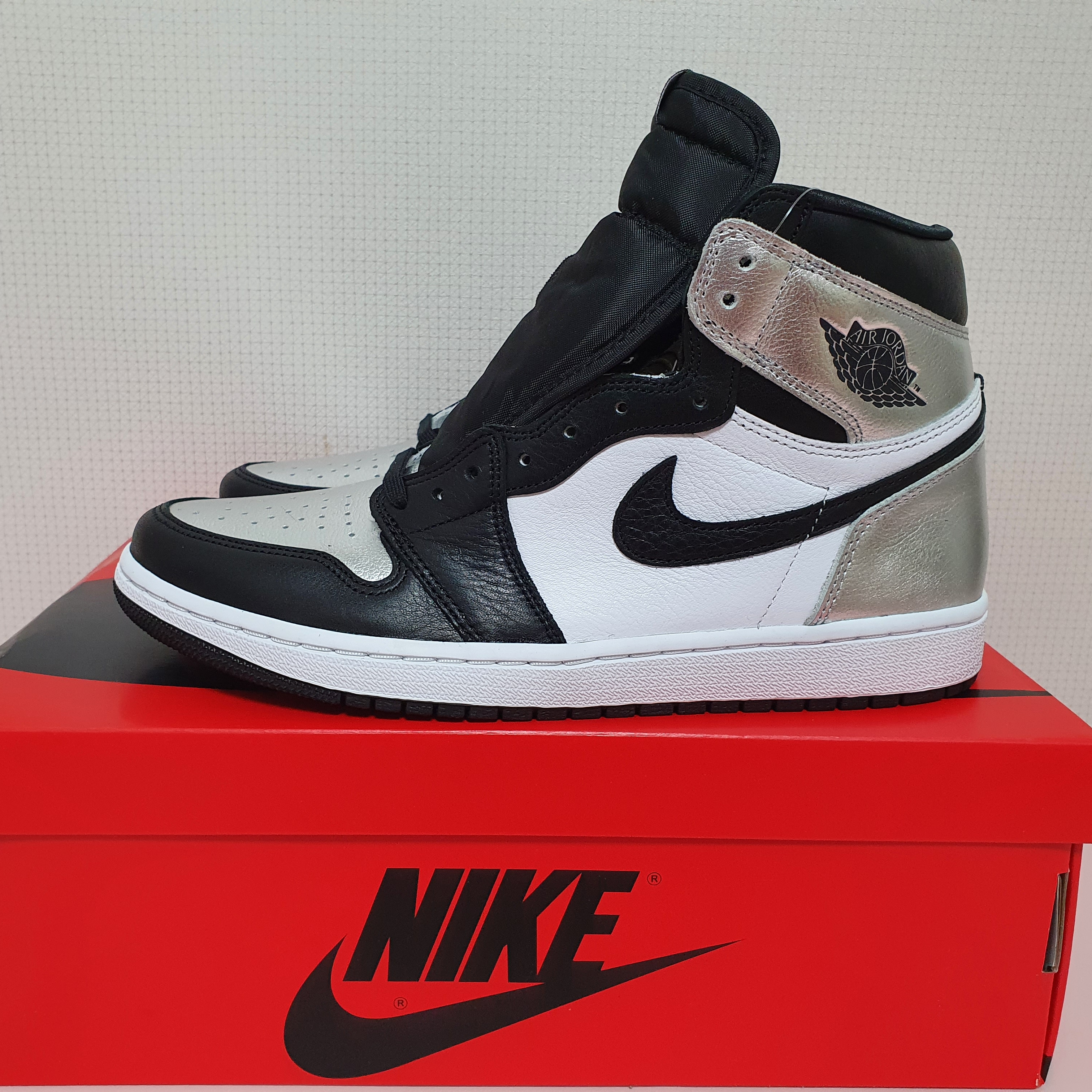 (W) Jordan 1 Retro High OG Silver Toe 착용 스타일 - 2