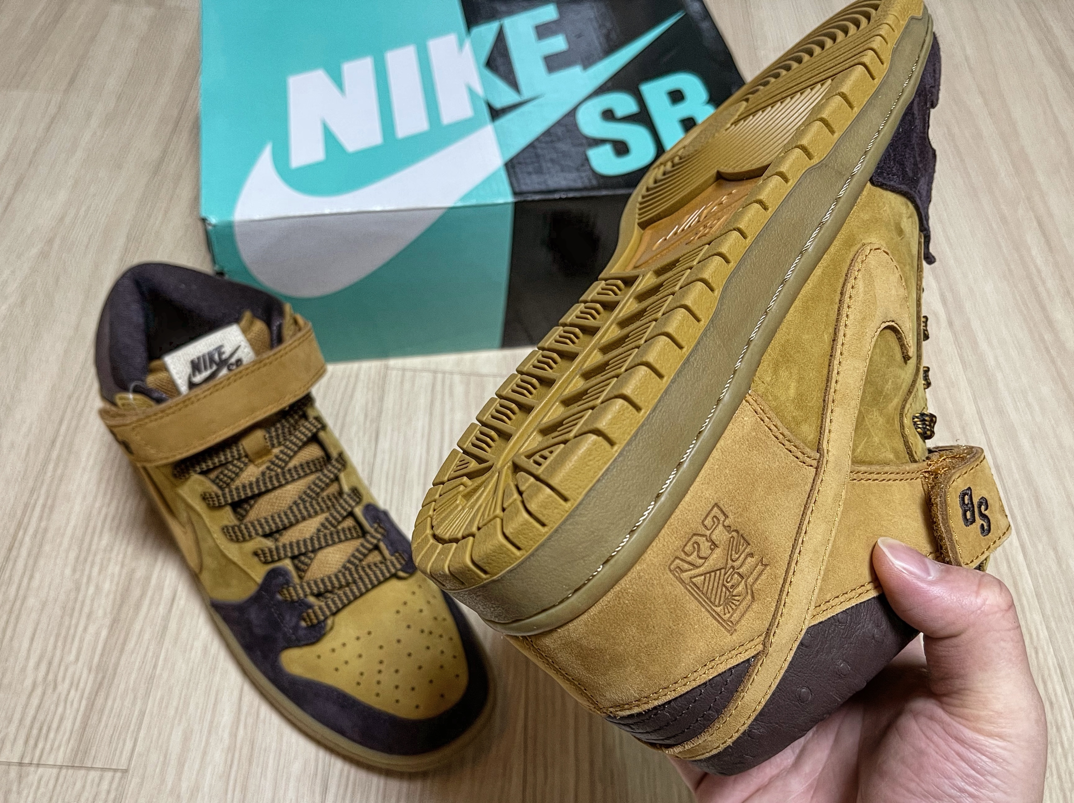 Nike SB Dunk Mid Lewis Marnell 착용 스타일 - 4