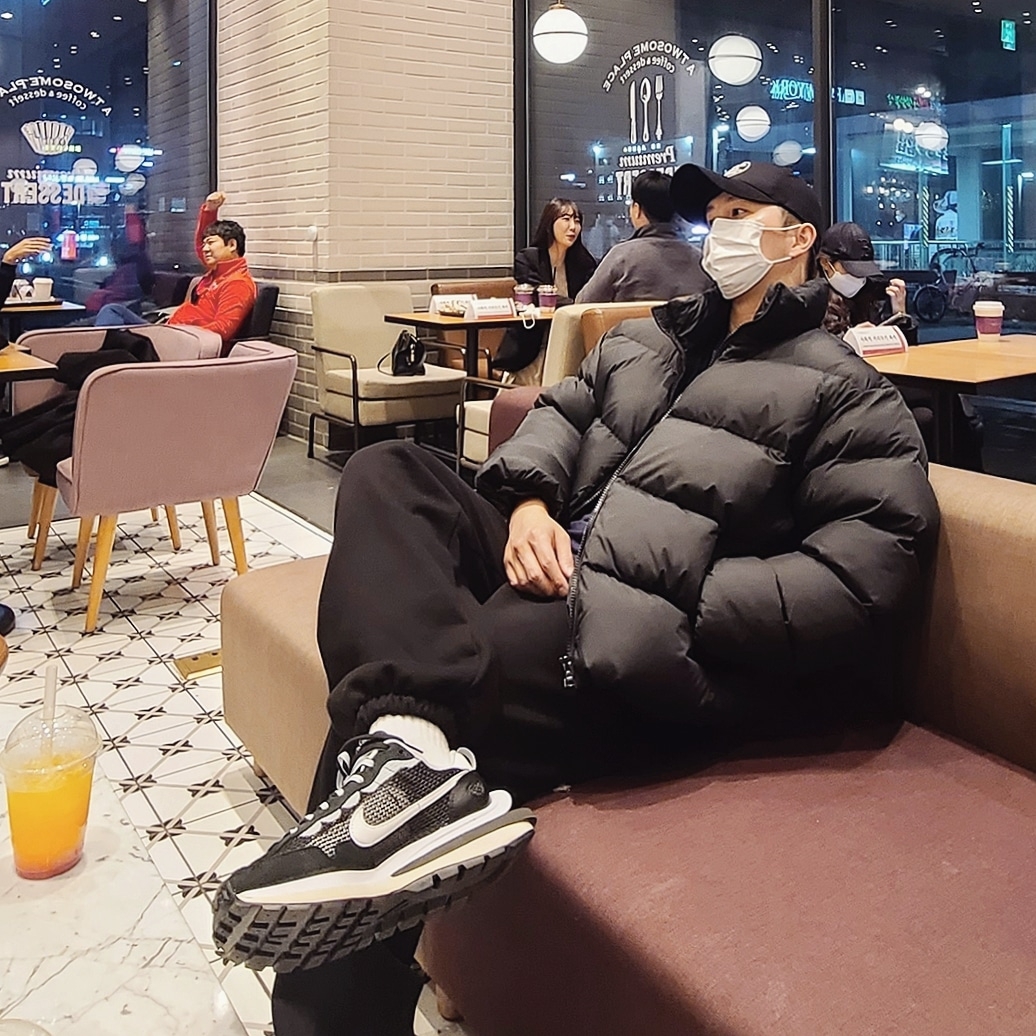 Nike x Sacai VaporWaffle Black White 착용 스타일