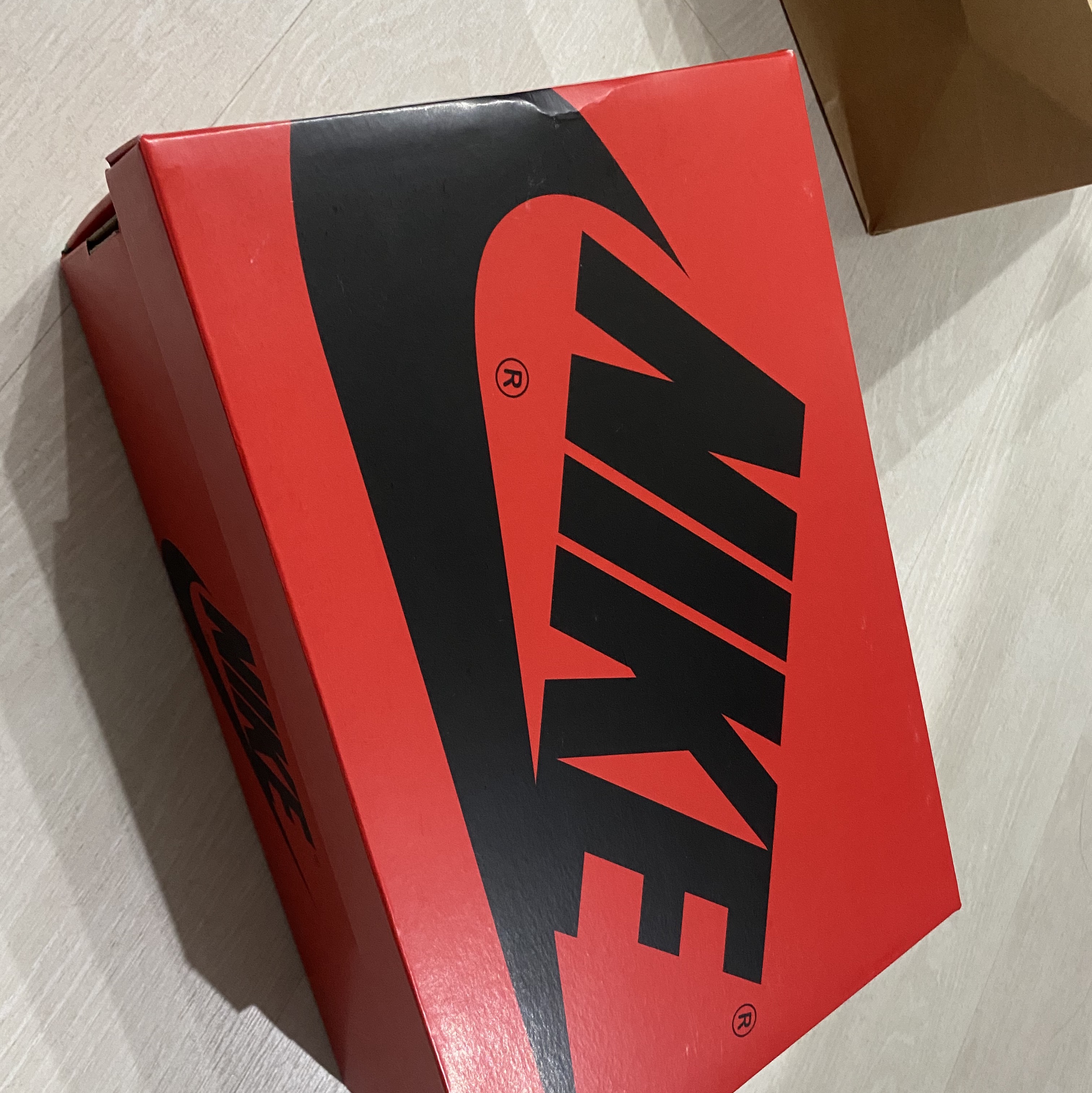 (W) Jordan 1 Retro High OG Silver Toe 착용 스타일 - 3