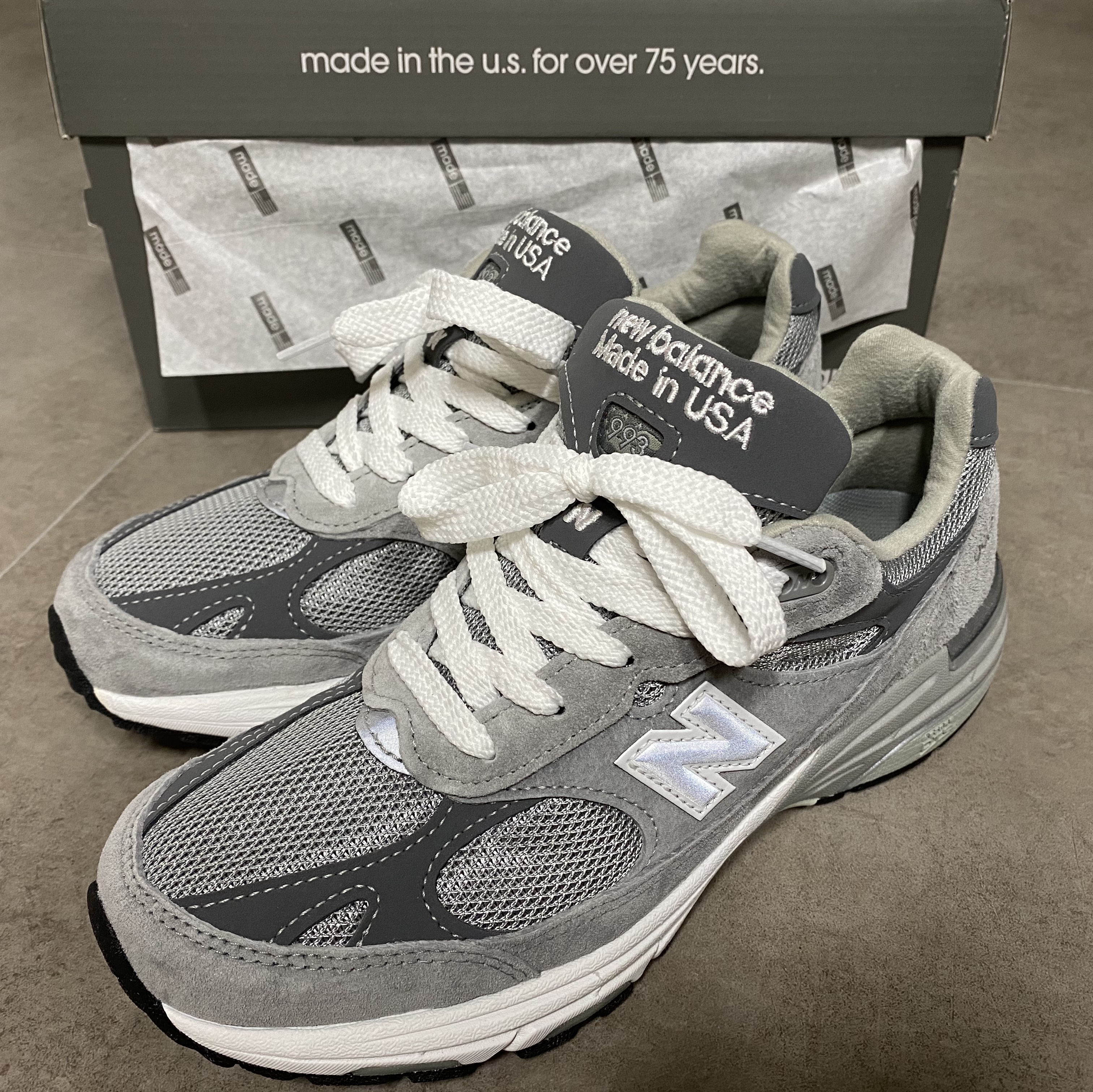 (W) New Balance 993 Made in USA Grey - B Standard 착용 스타일