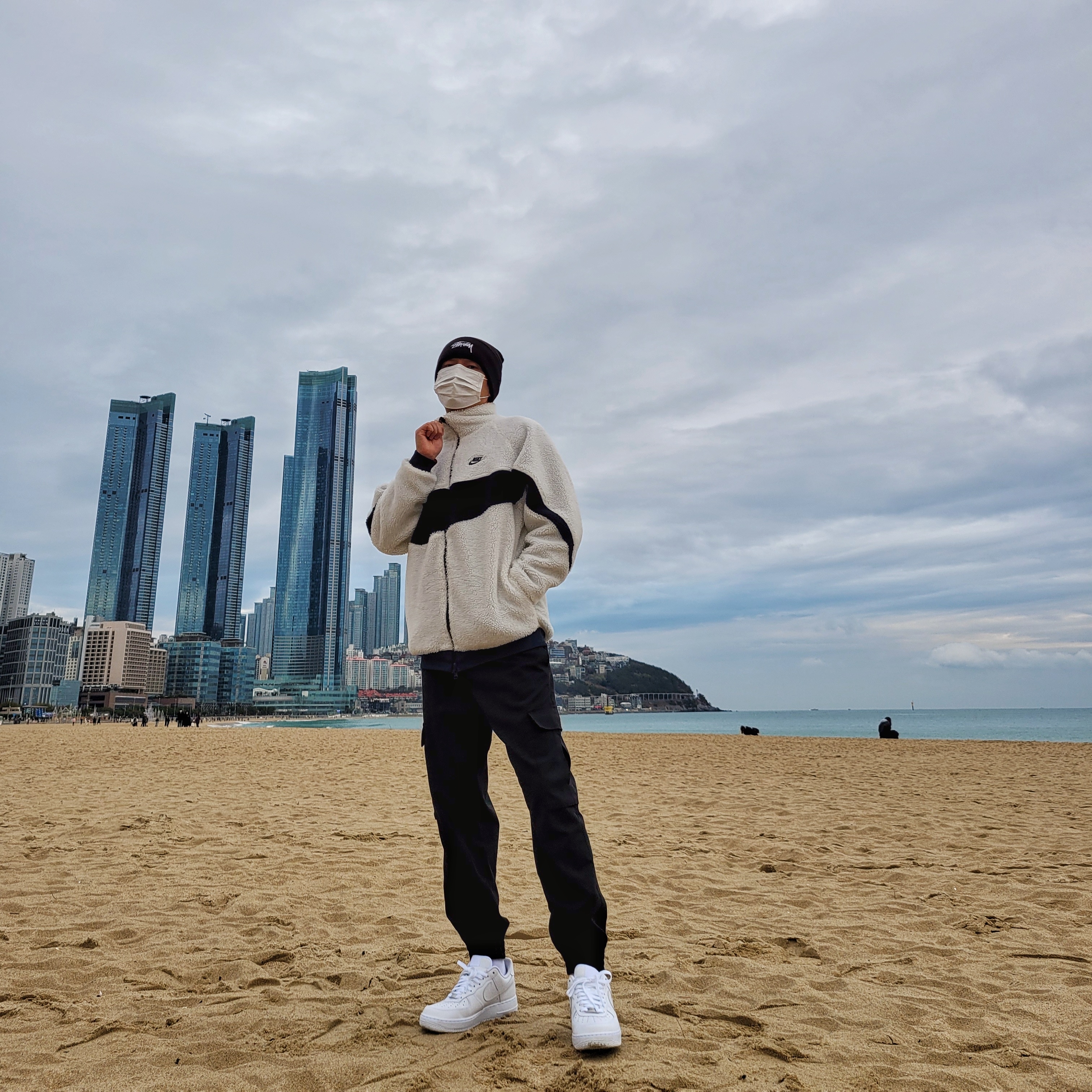 Nike Big Swoosh Full Zip Jacket White Navy, Nike Air Force 1 '07 Low White 착용 스타일