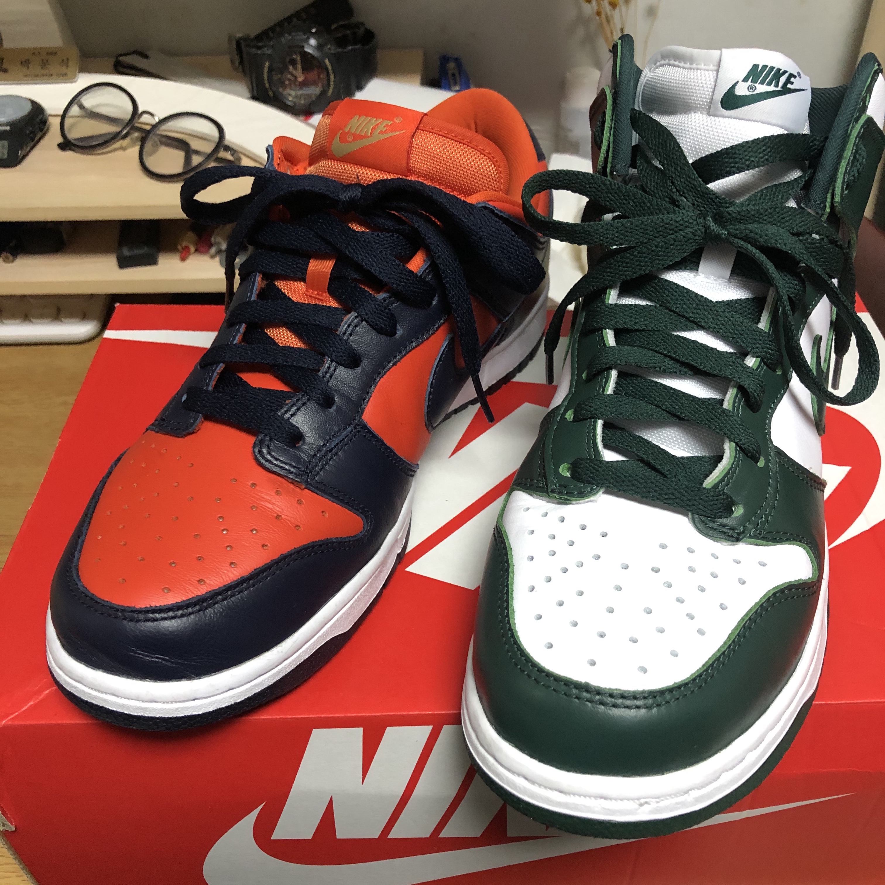 Nike Dunk Low SP Champ Colors, Nike Dunk High SP Spartan Green 착용 스타일 - 3