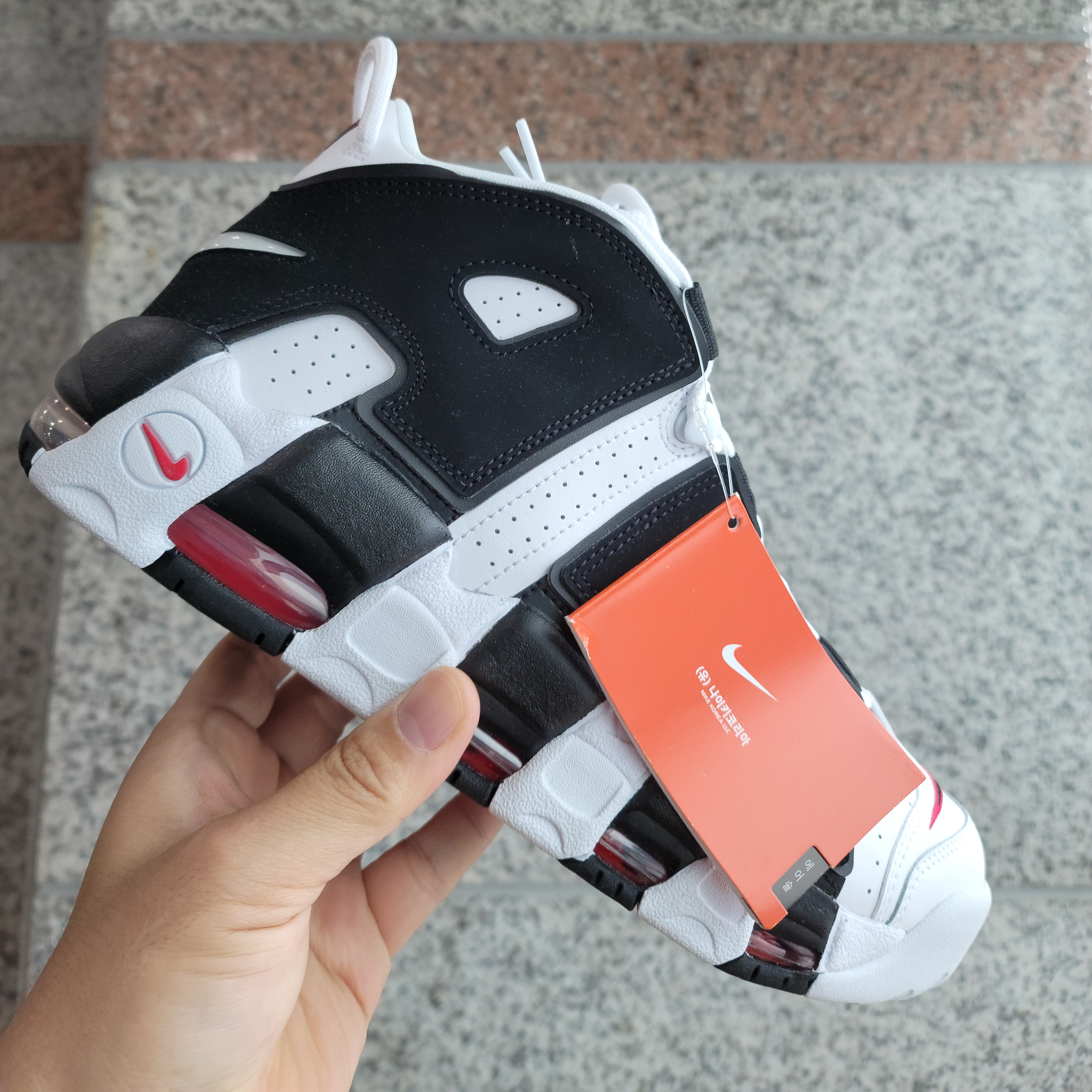 Nike Air More Uptempo Scottie Pippen 착용 스타일