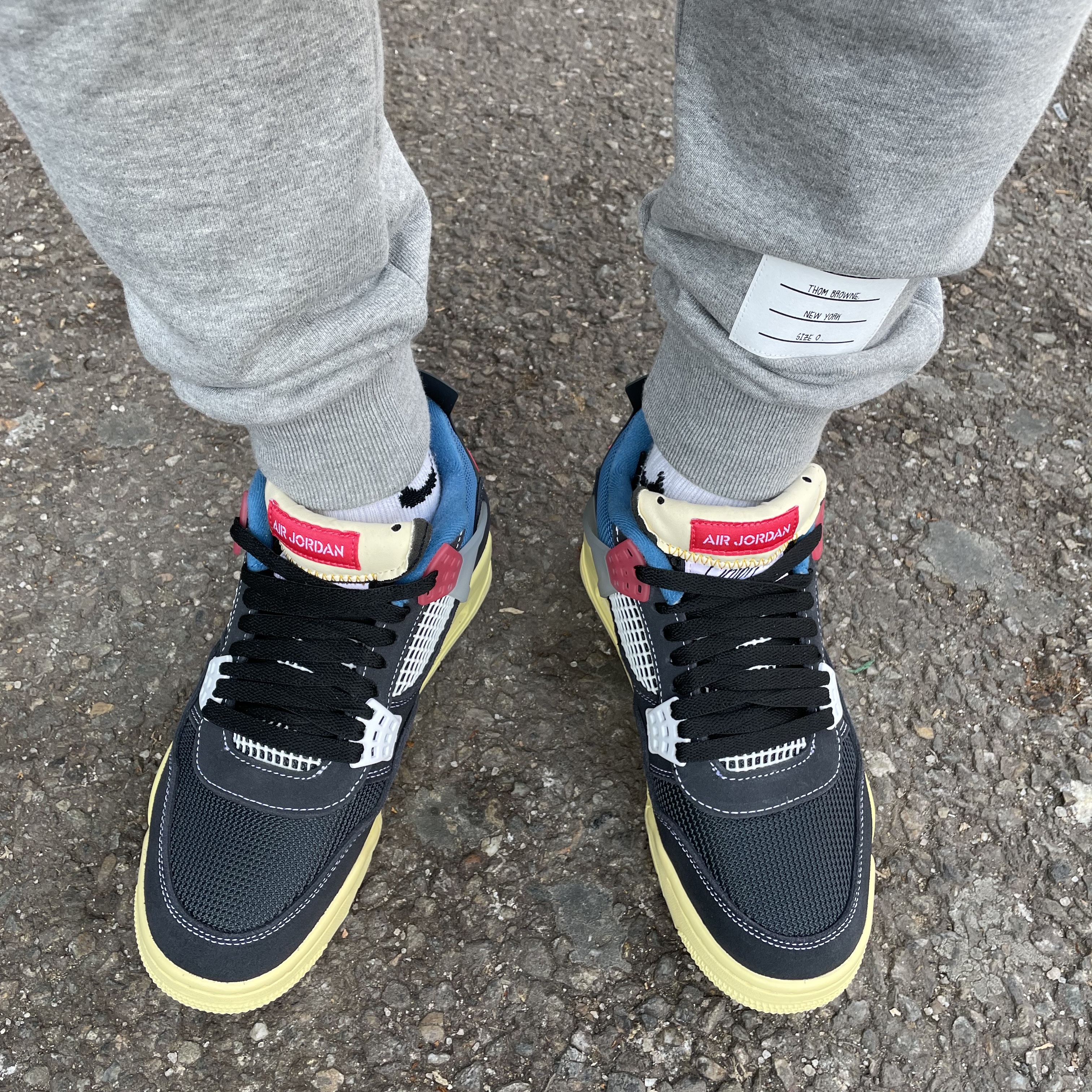 Jordan 4 x Union Retro Off Noir 착용 스타일 - 2