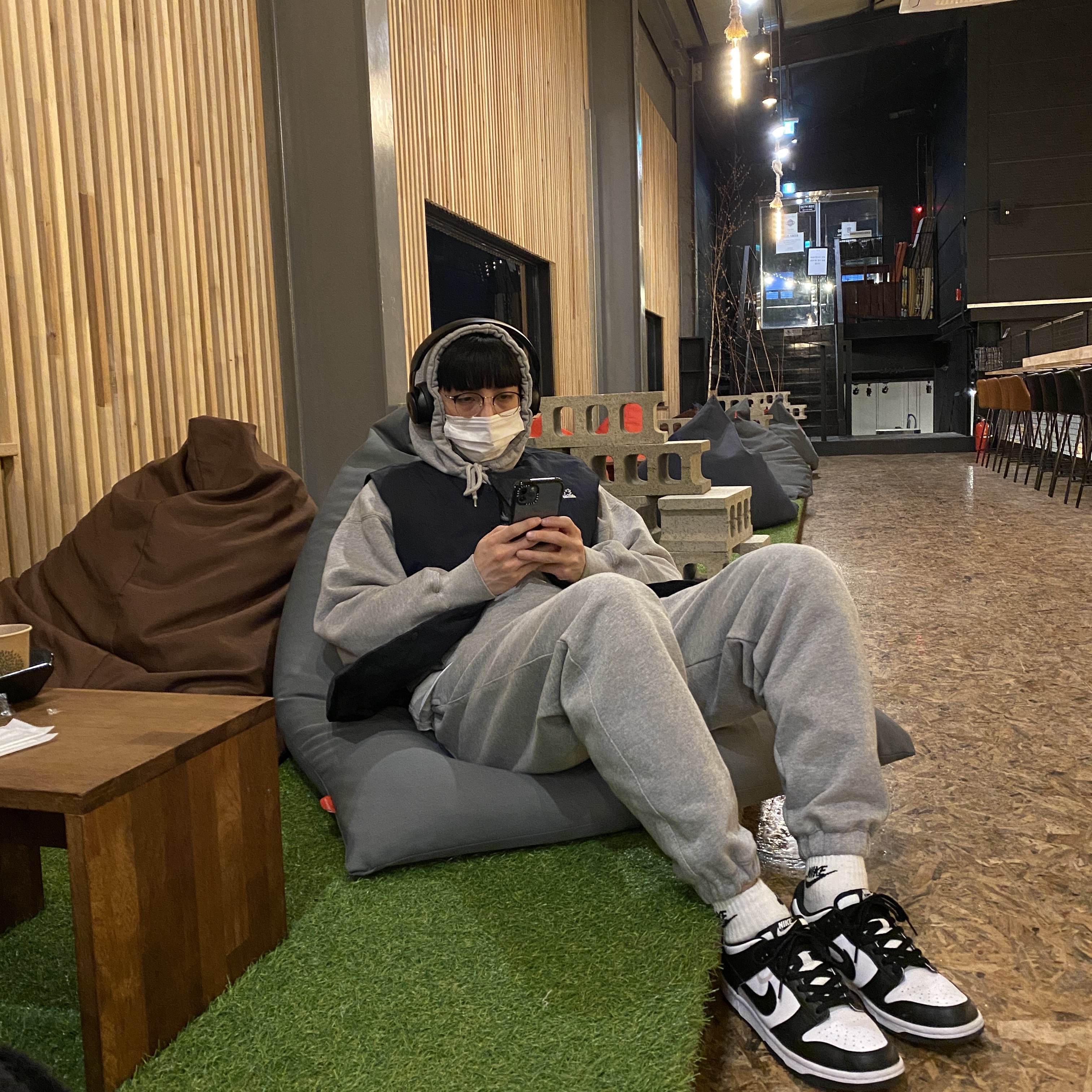 Nike Dunk Low Retro Black 착용 스타일 - 2