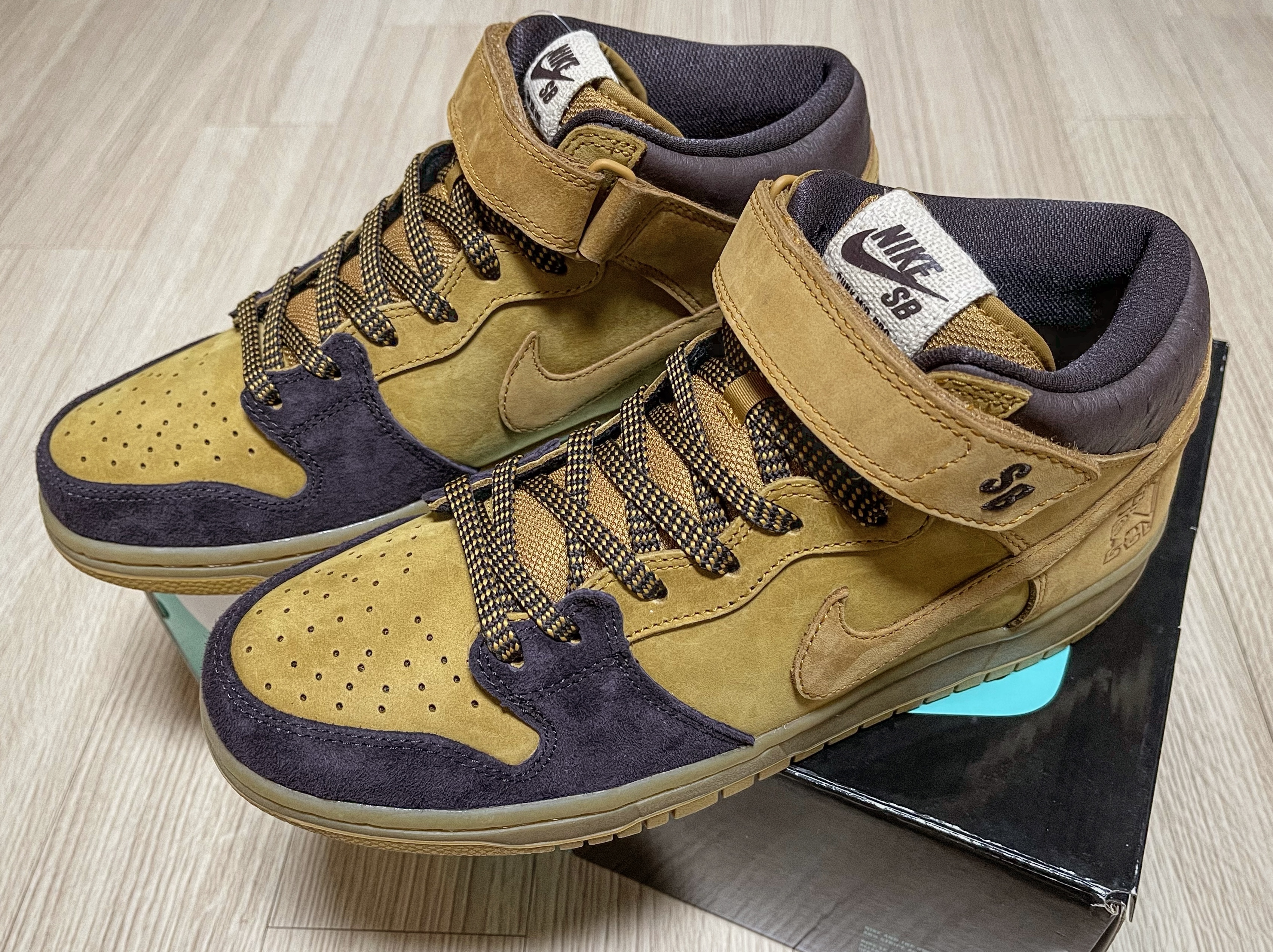Nike SB Dunk Mid Lewis Marnell 착용 스타일 - 1