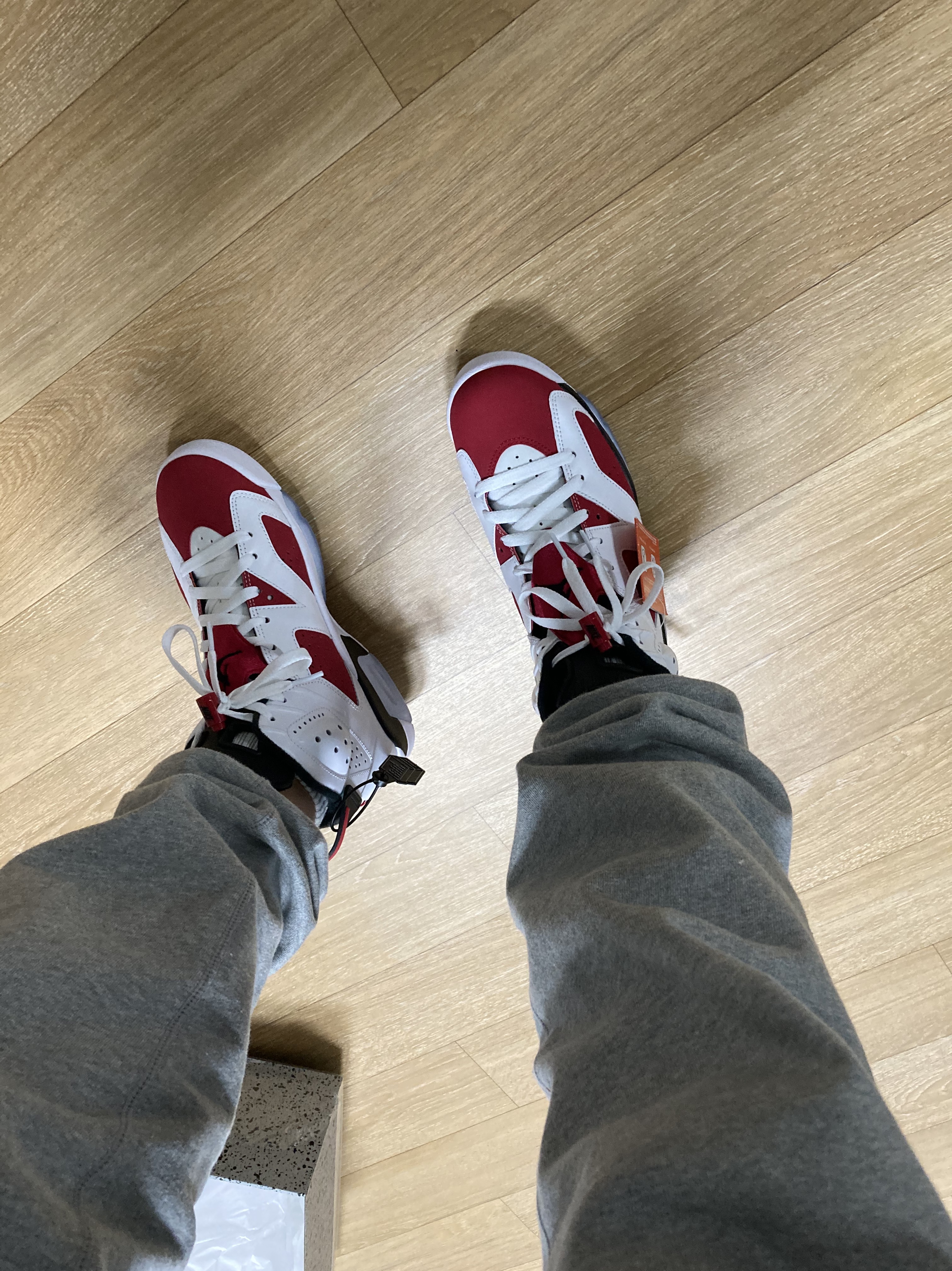 Jordan 6 Retro Carmine 2021 착용 스타일