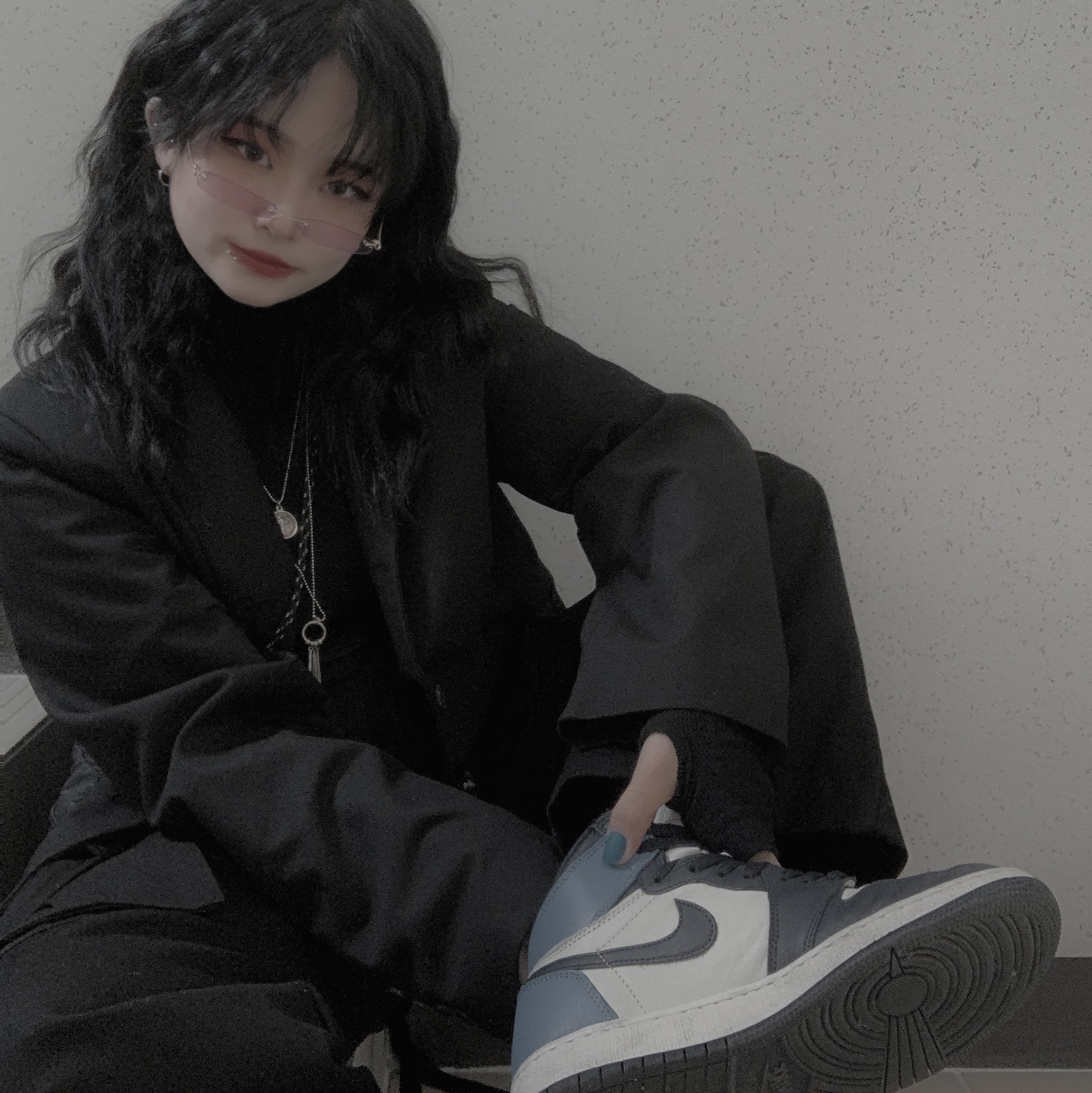 Jordan 1 Retro High Obsidian UNC 착용 스타일 - 1