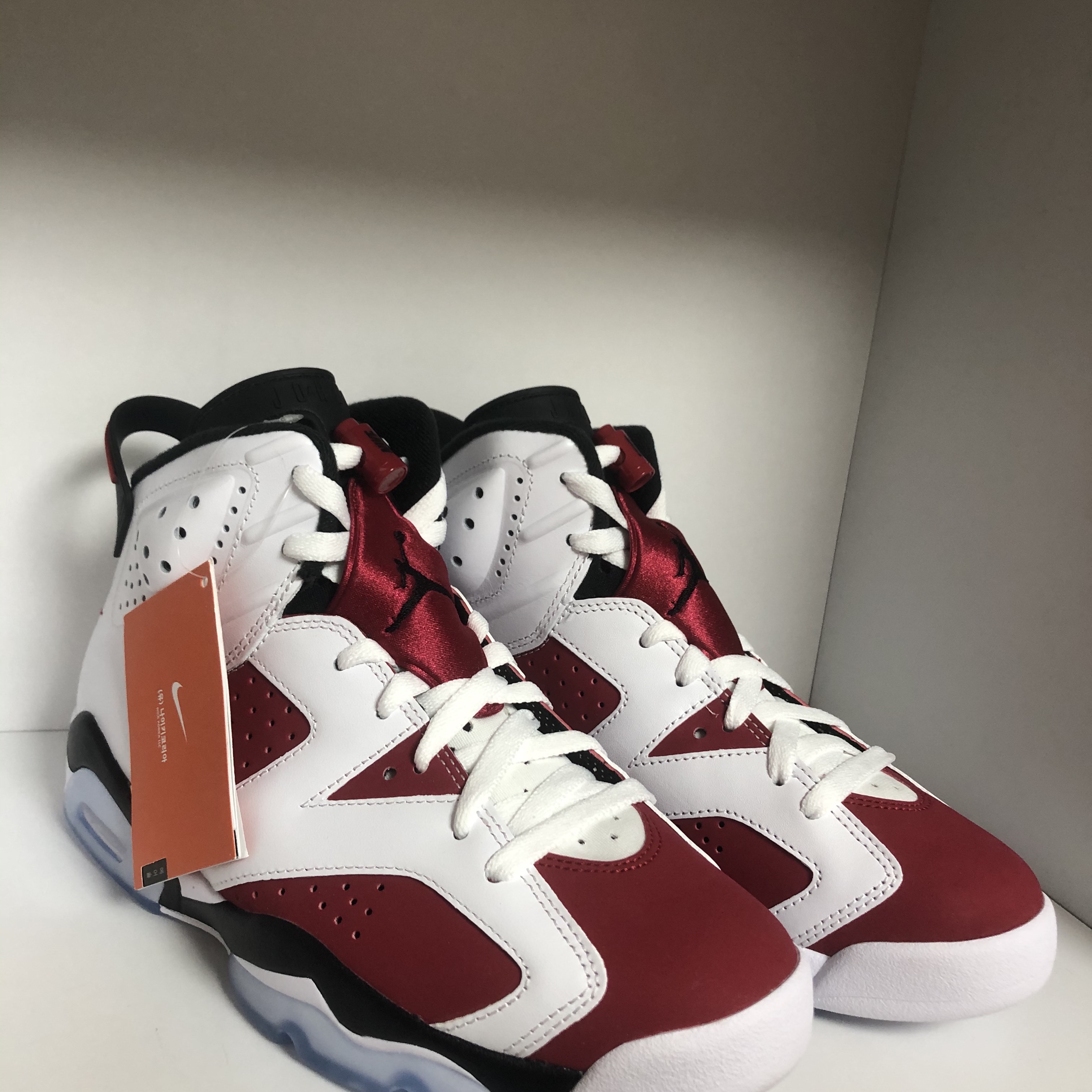Jordan 6 Retro Carmine 2021 착용 스타일 - 1