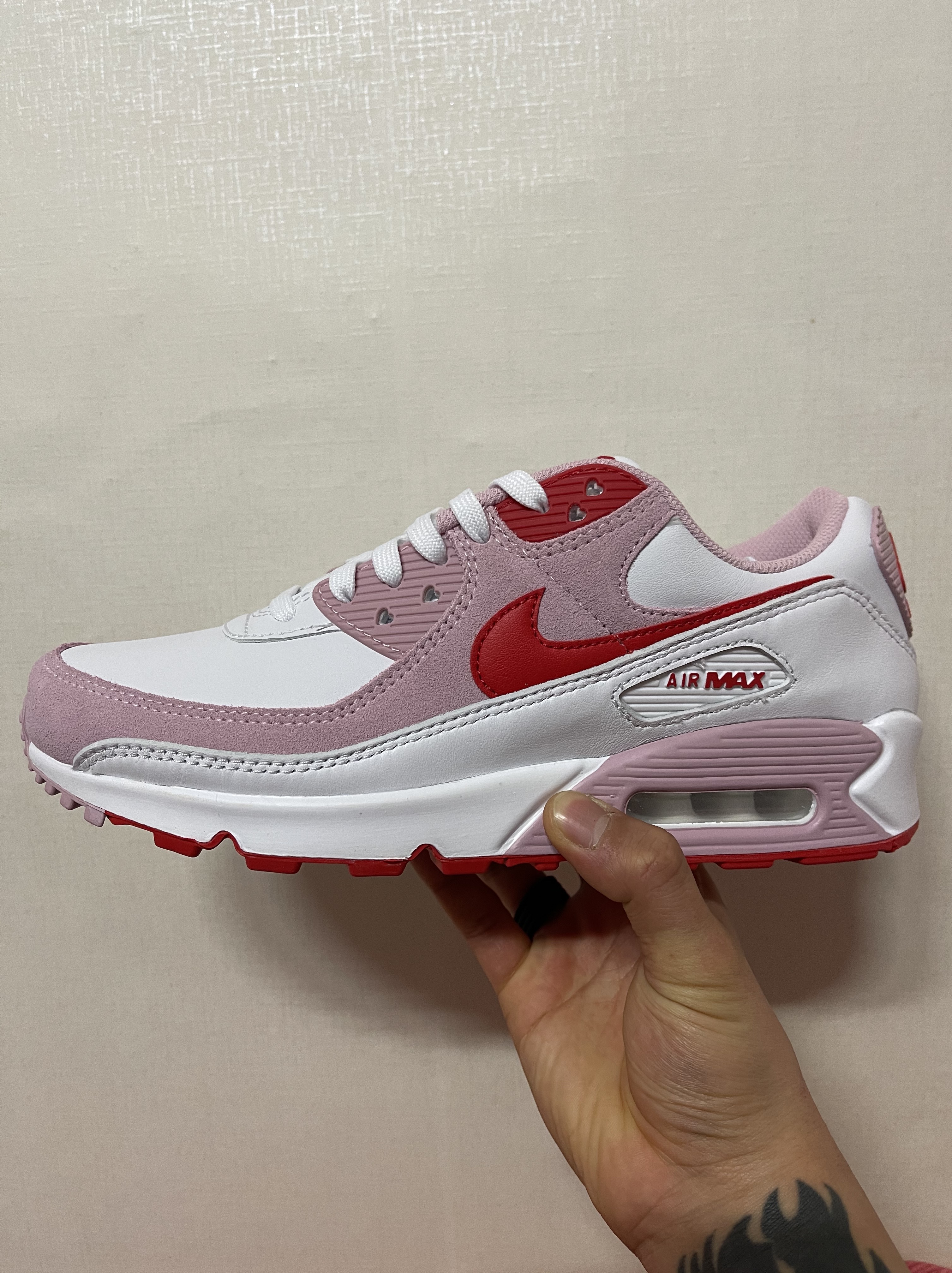 (W) Nike Air Max 90 QS Valentine's Day 착용 스타일