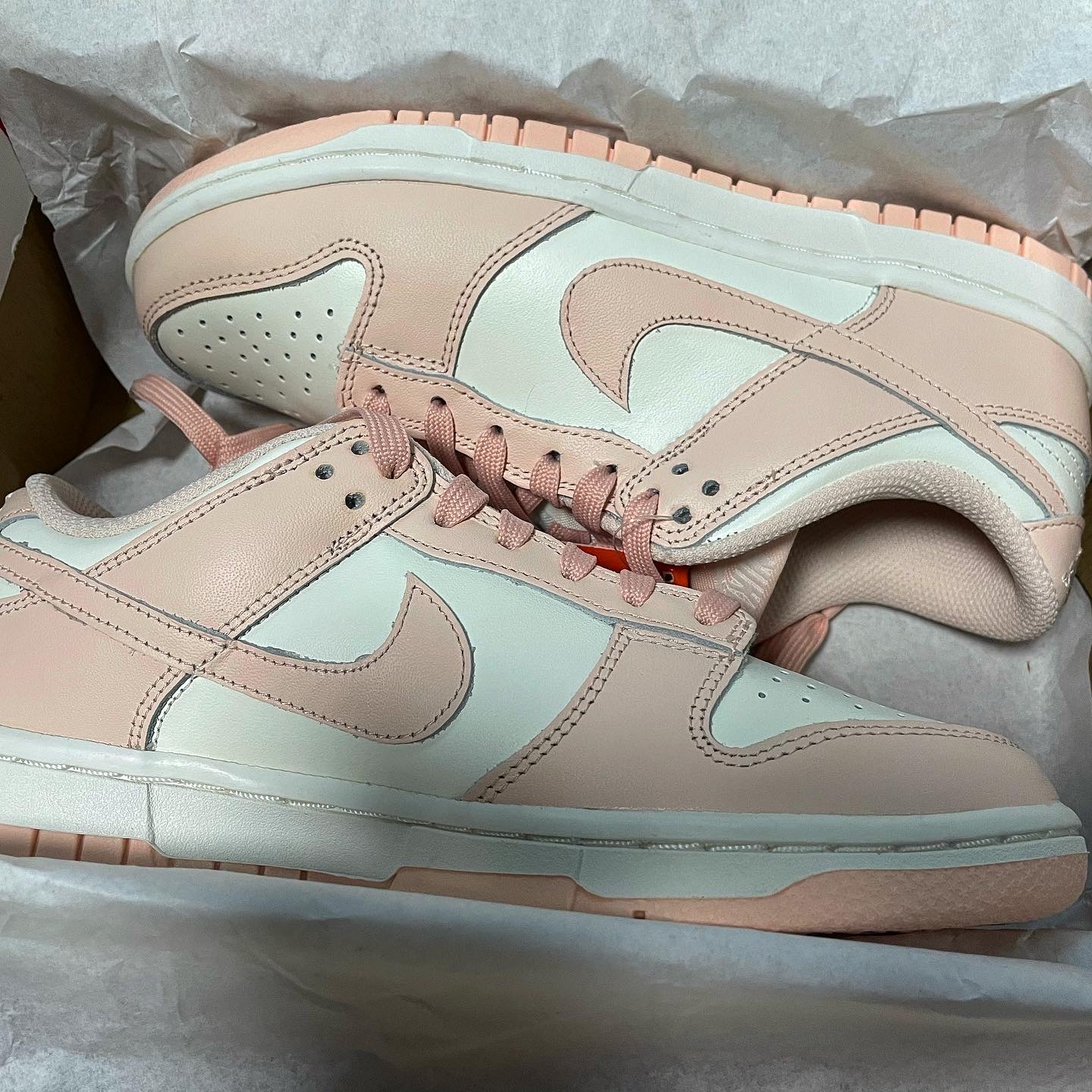 (W) Nike Dunk Low Orange Pearl 착용 스타일 - 1