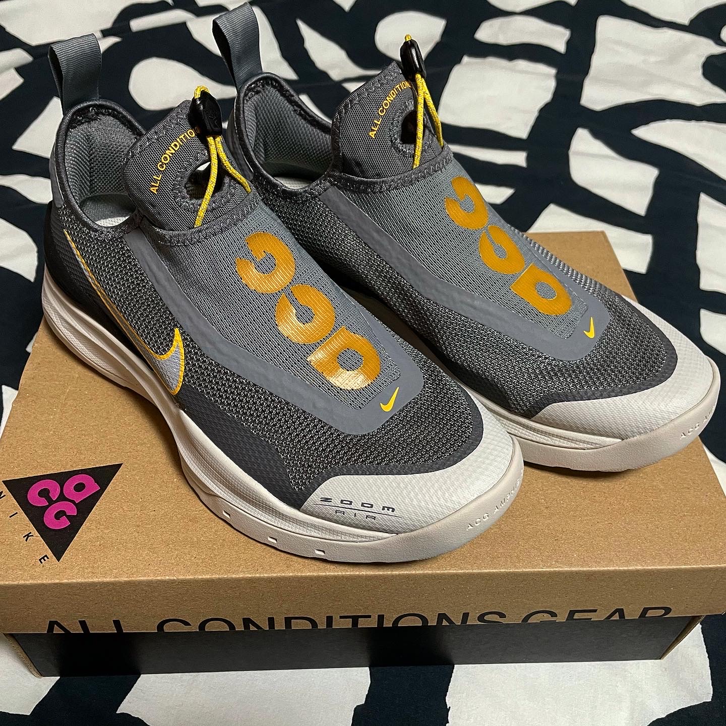 Nike ACG Zoom Air AO Smoke Grey 착용 스타일 - 3