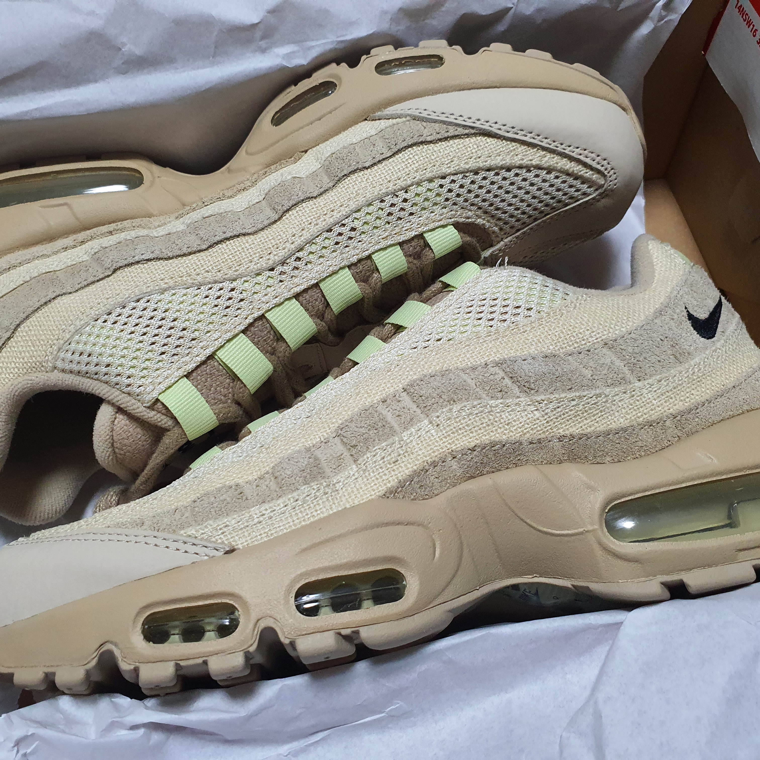 Nike Air Max 95 PRM Grain 착용 스타일